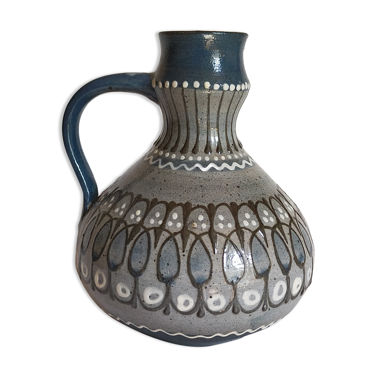 Ceramic handle vase with vintage graphic decoration