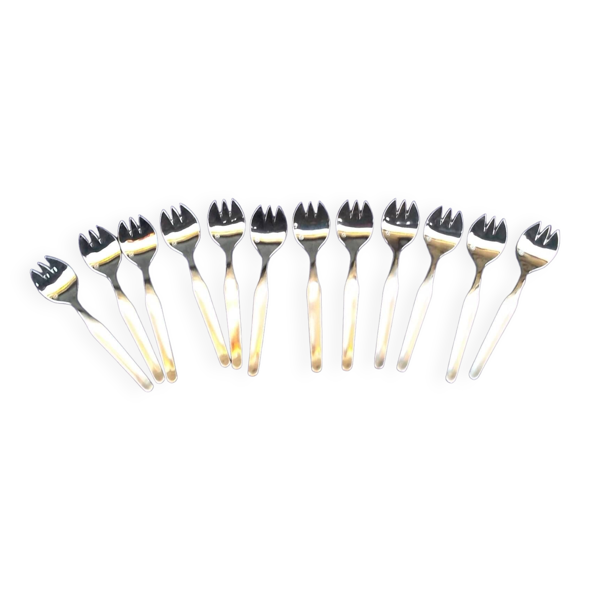 Series of 12 oyster forks