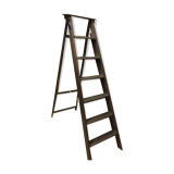 Pine stepladder