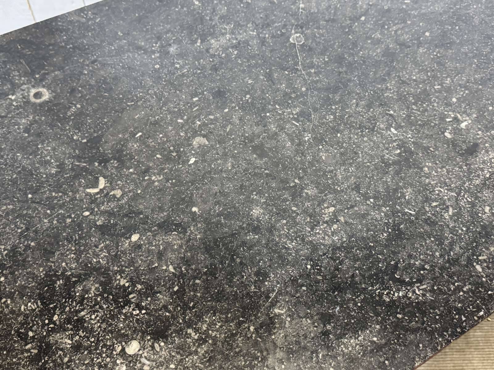 Commode Empire en acajou et dessus marbre XIXème