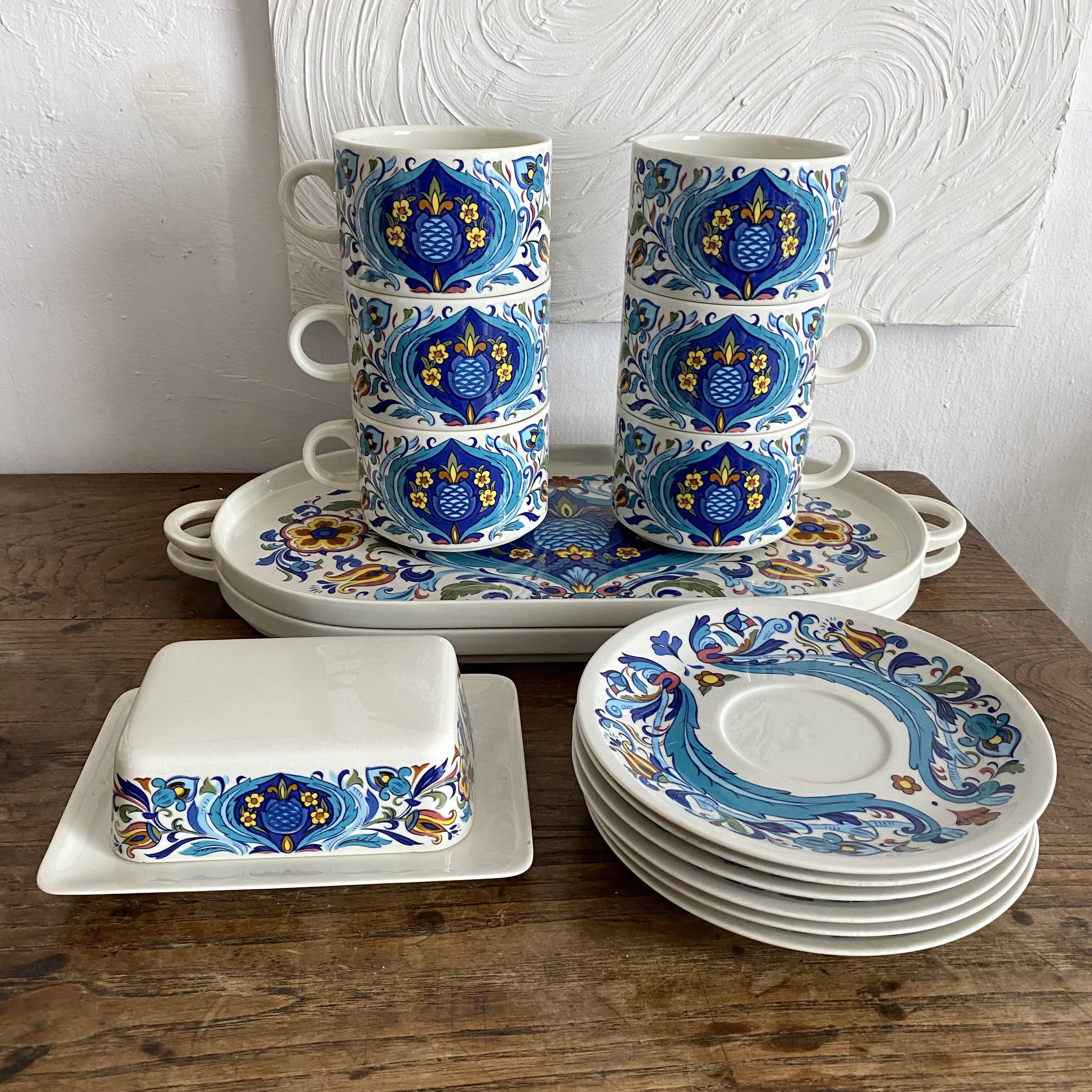 Villeroy and Boch Izmir model large cup breakfast set