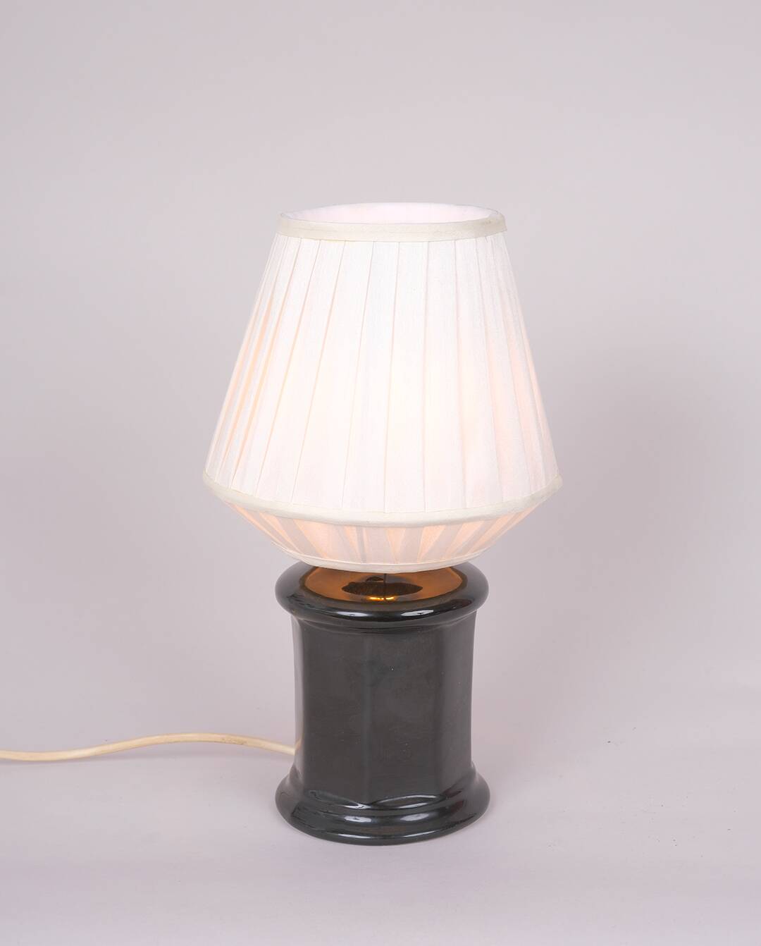 Ceramic lamp and lampshade