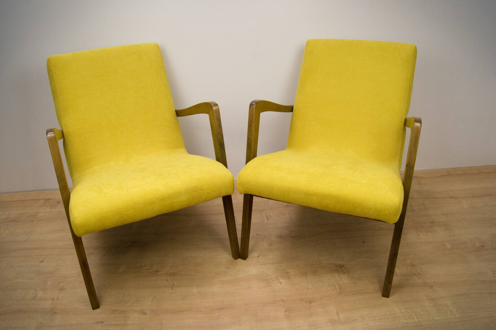 Type 300-138 Beech Armchairs from Bystrzyckie Furniture Factory, 1960s, Set of 2