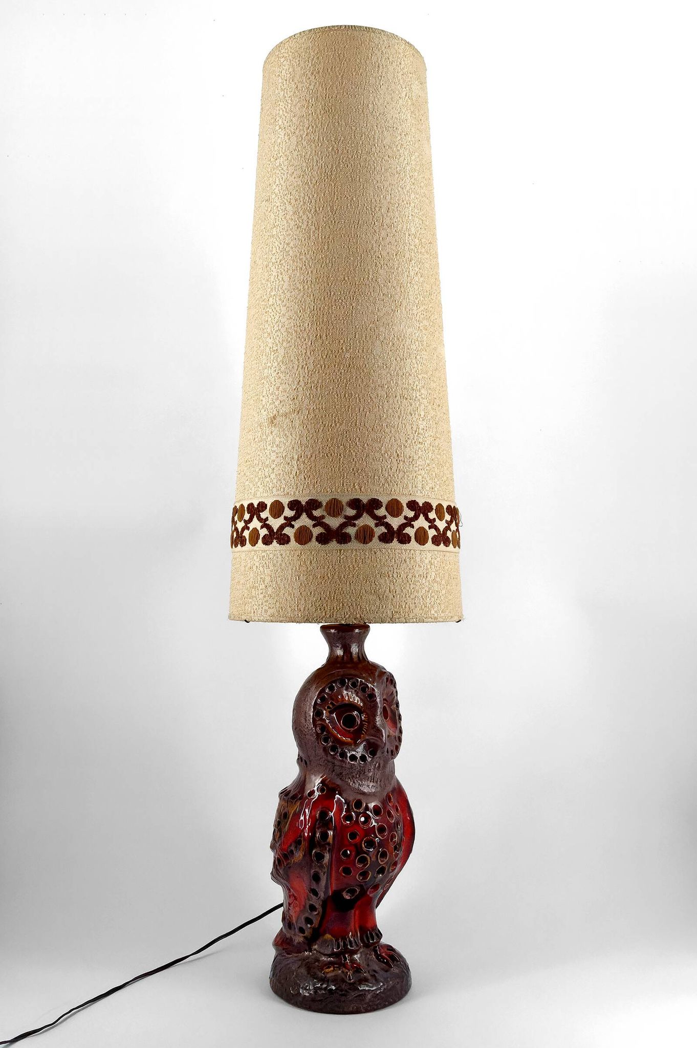 Important ceramic lamp / floor lamp, Owl, by Walter Gerhards