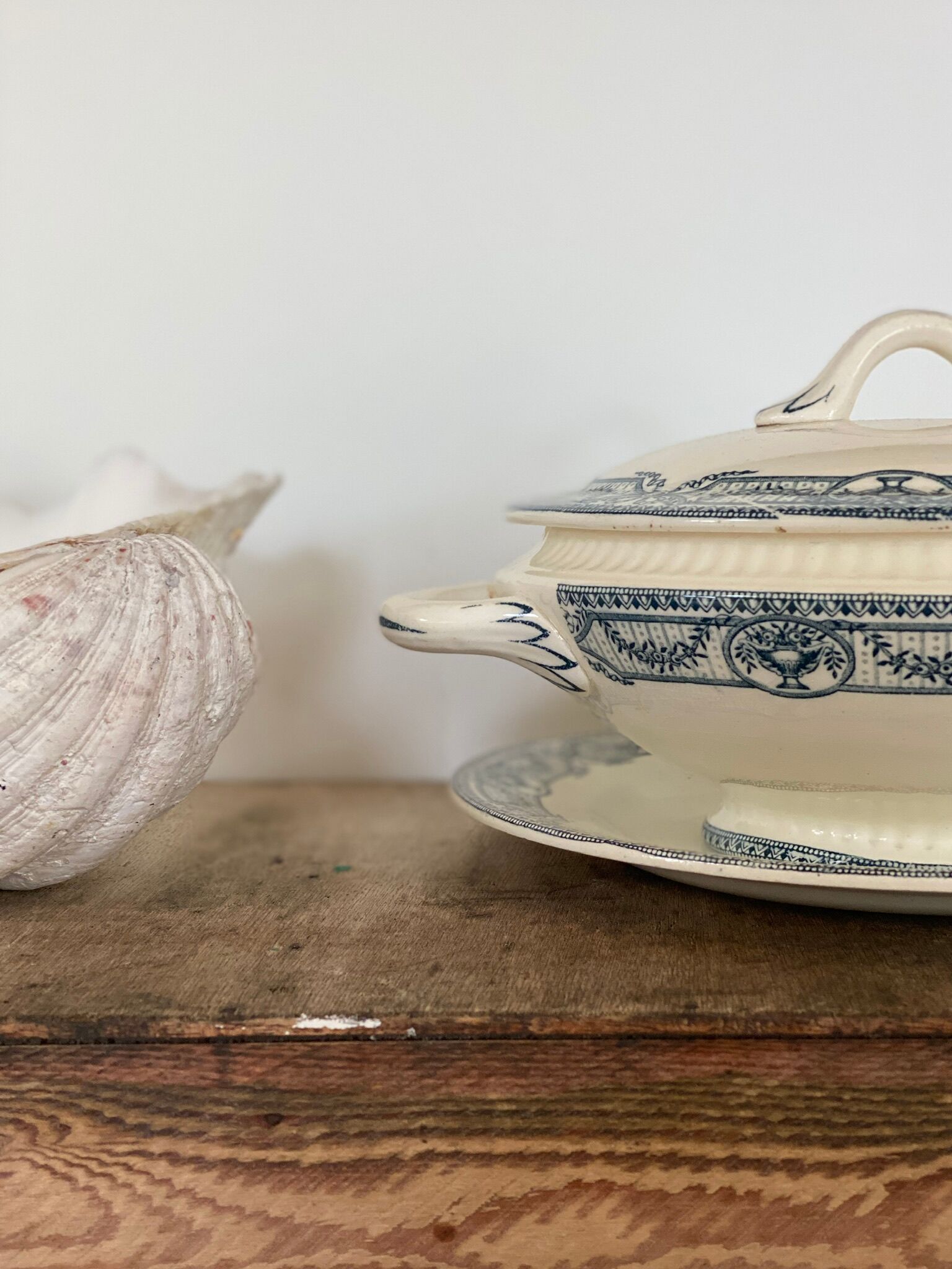 Soup pot iron earth Salins