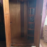Small English wardrobe from the Art Deco period in walnut veneer - The elegance of rarity