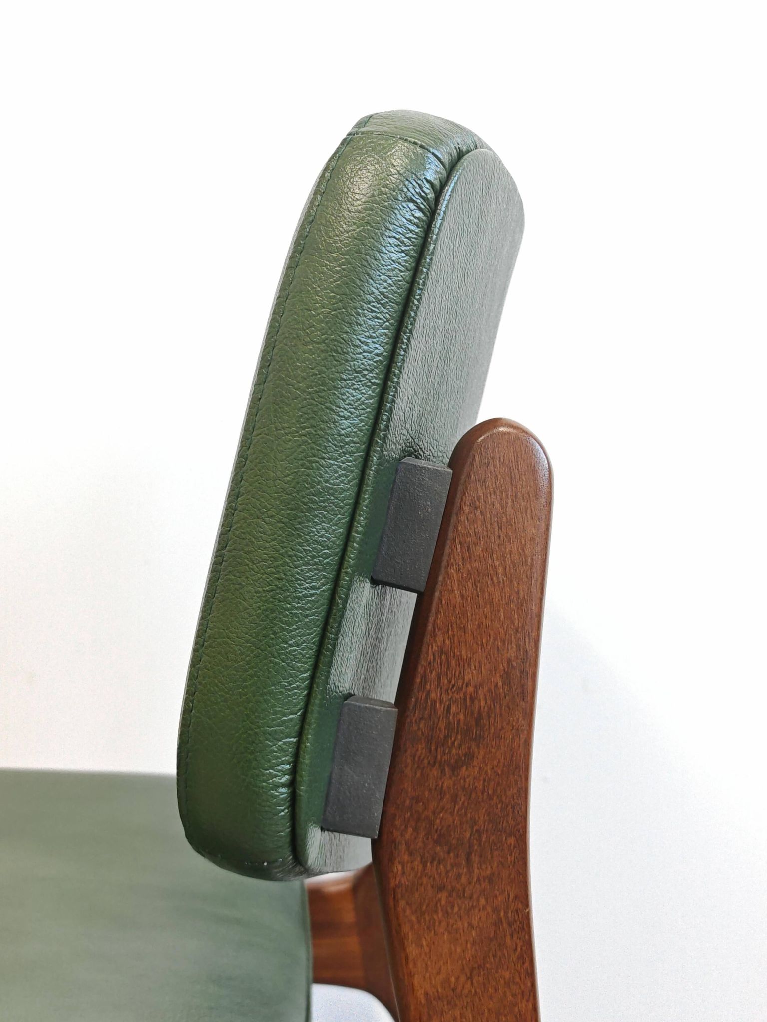 Mid-Century Modern dining chair in teak and leather, Denmark 1960s