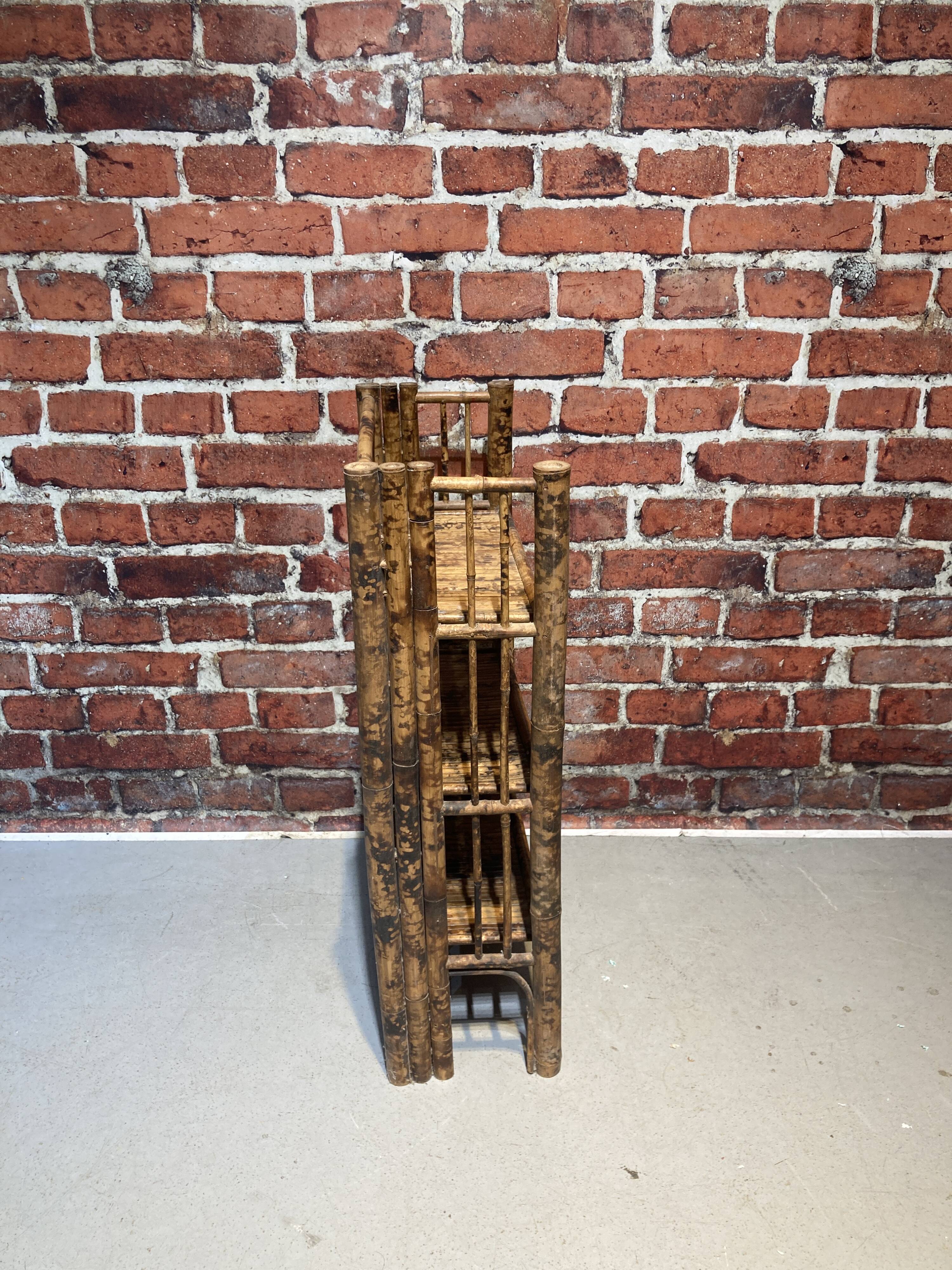 Foldable bamboo shelf