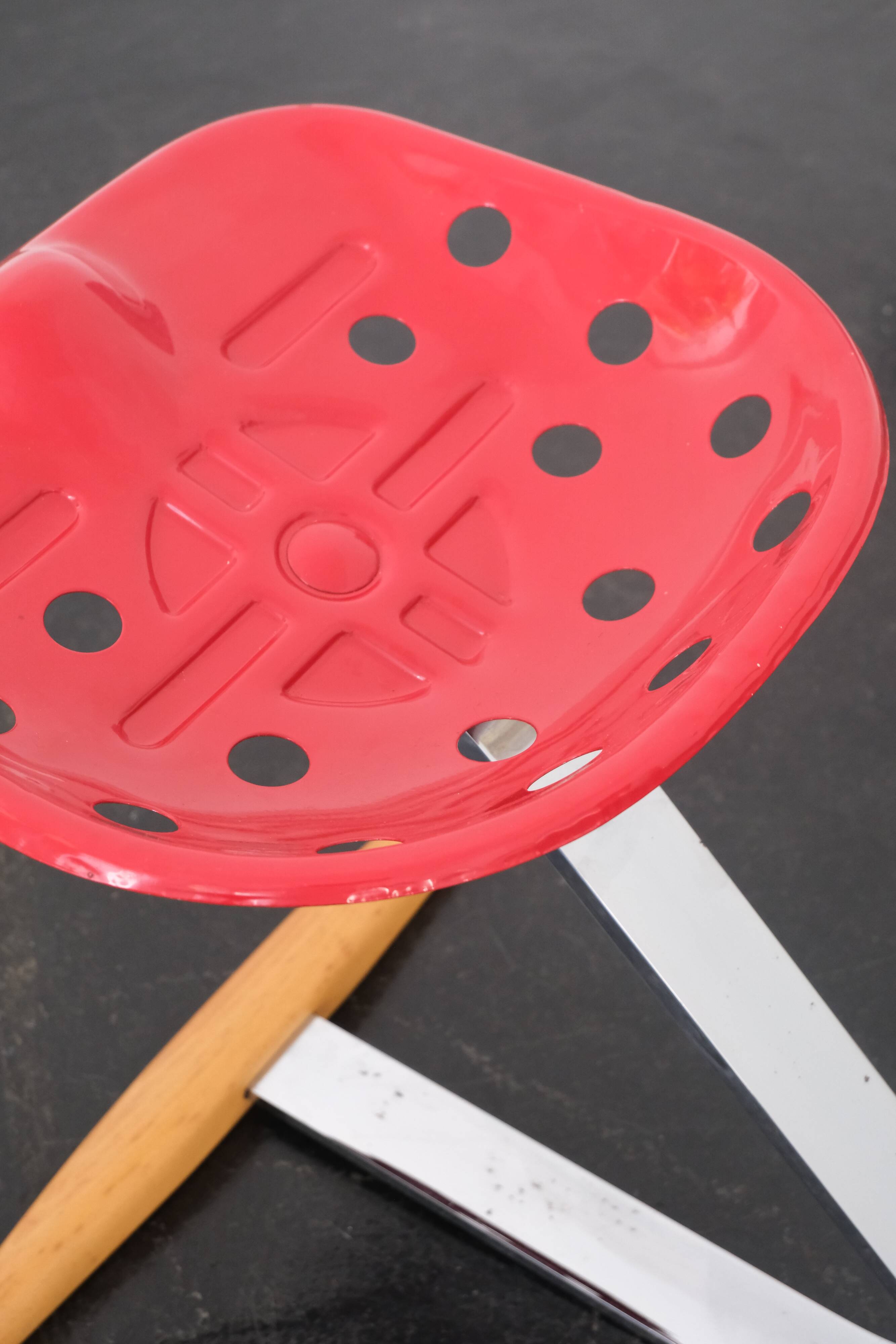 "Mezzadro" stool by Achille & Pier Giacomo Castiglioni / Zanotta
