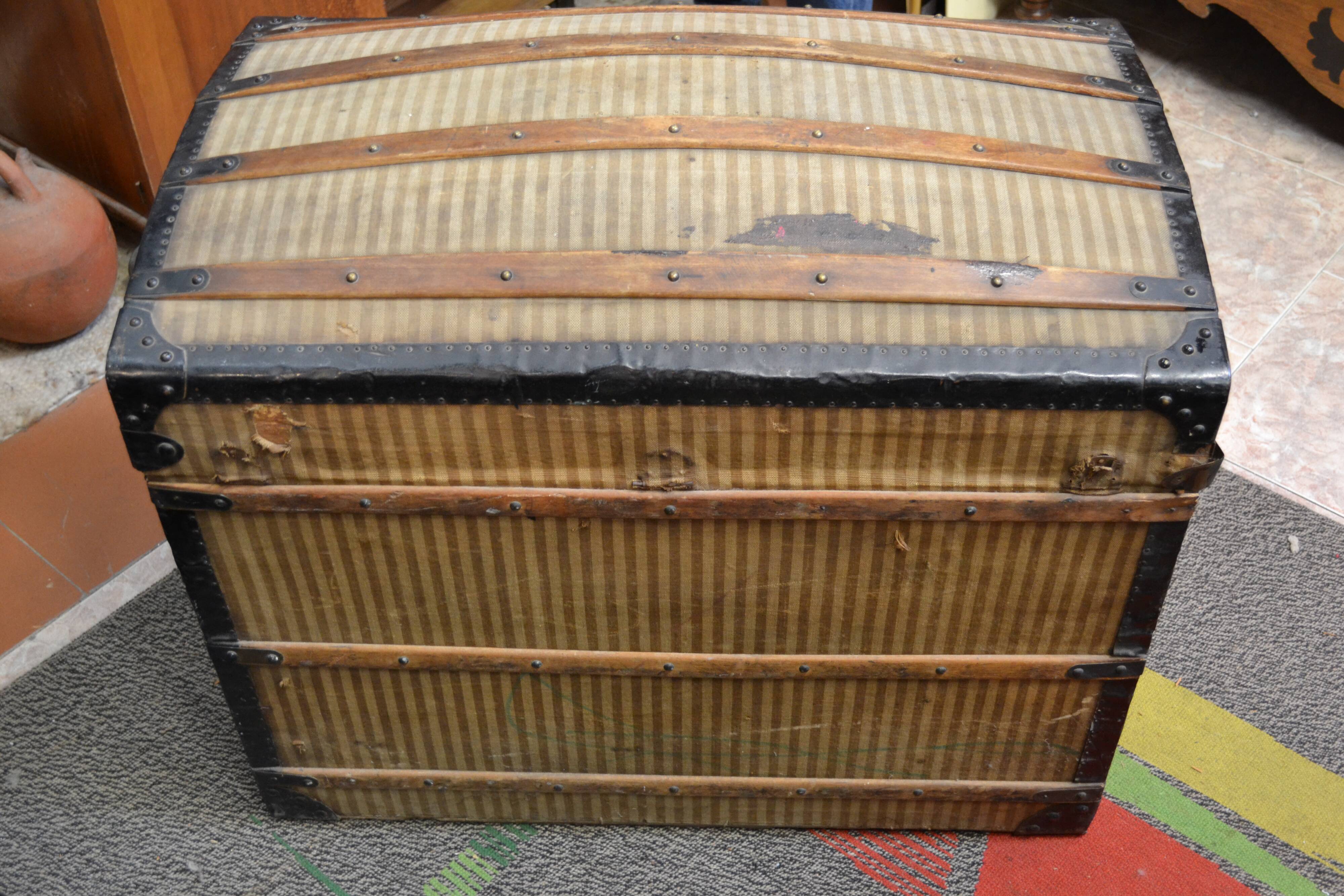 Travel trunk