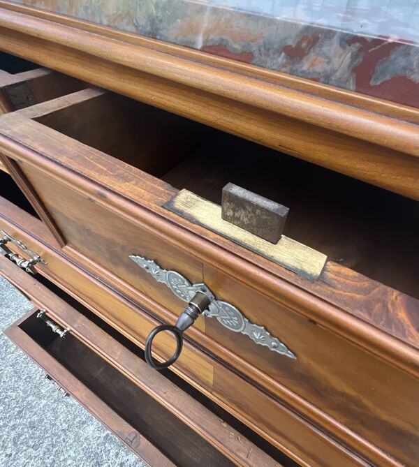 Commode Louis-Philippe en Ronce de Cerisier et dessus Marbre des Pyrénées f