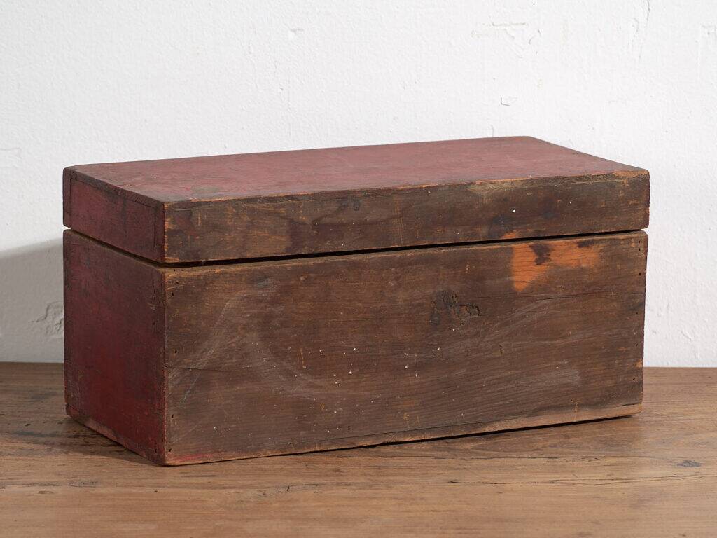 Small antique chest with floral patterns (circa 1900) #19