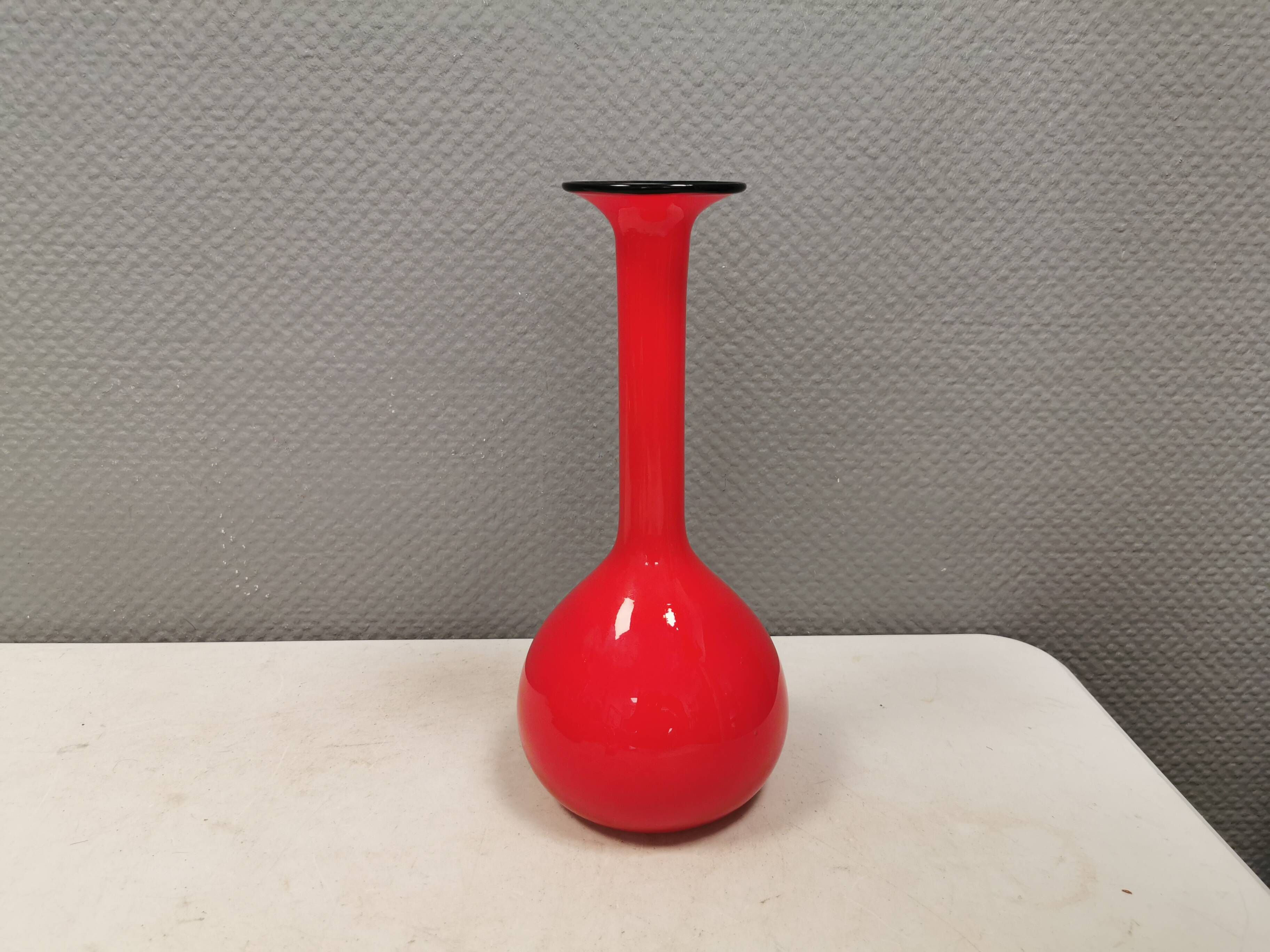A beautiful, slender vase scandinavian 1970-80s