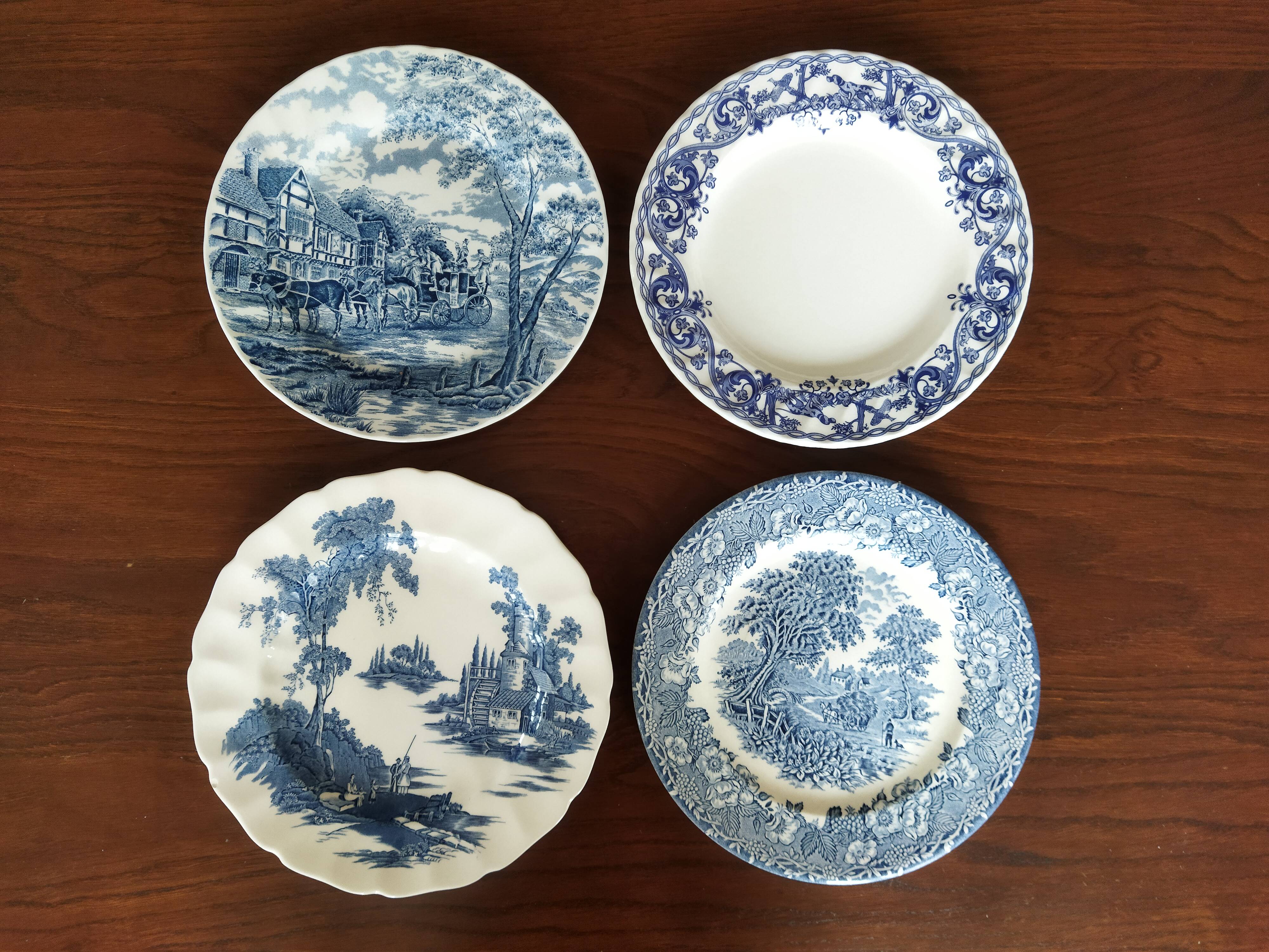 8 blue & white plates