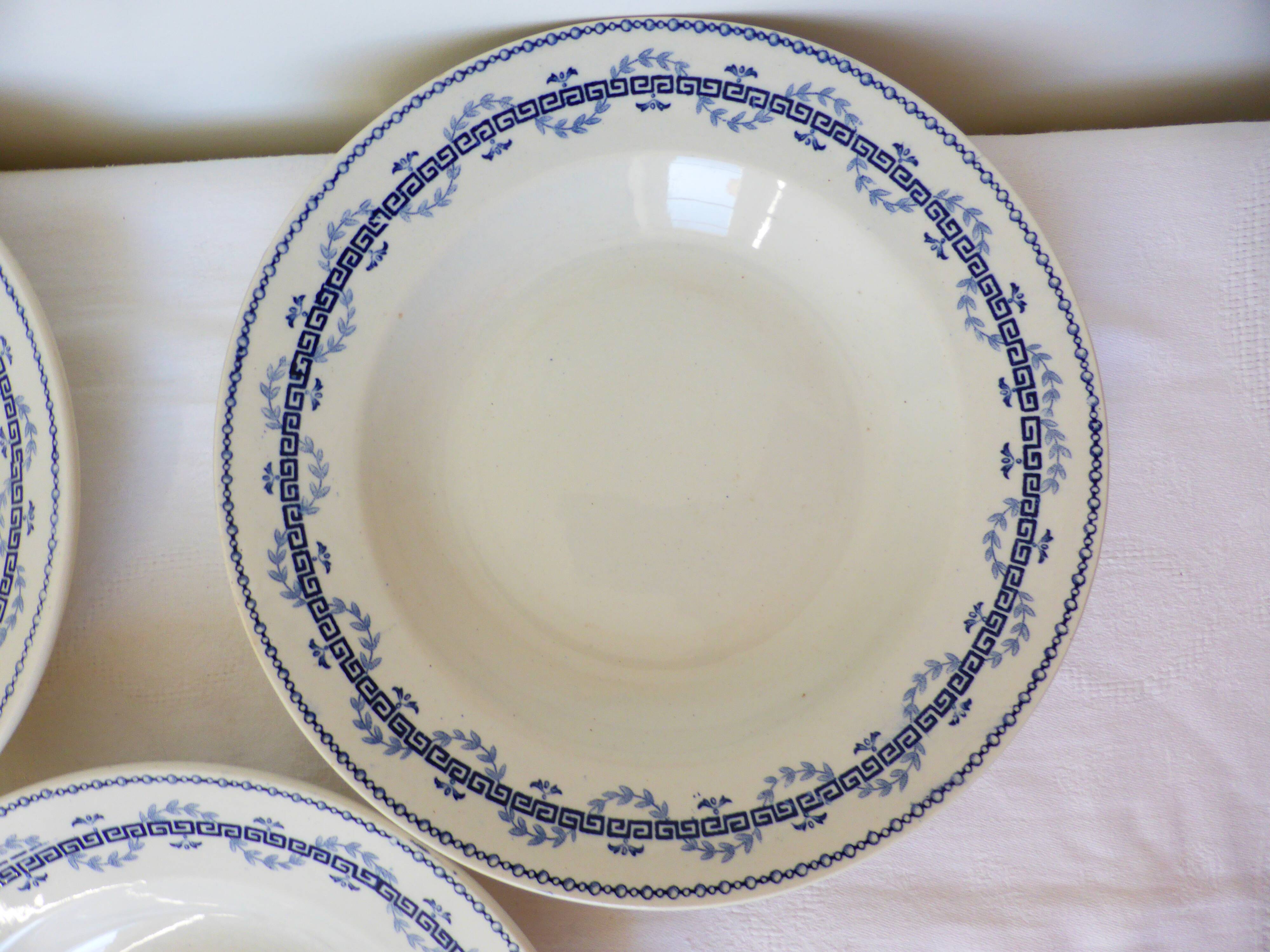 3 assiettes creuses en terre de fer Gien modèle Austerlitz 2106211