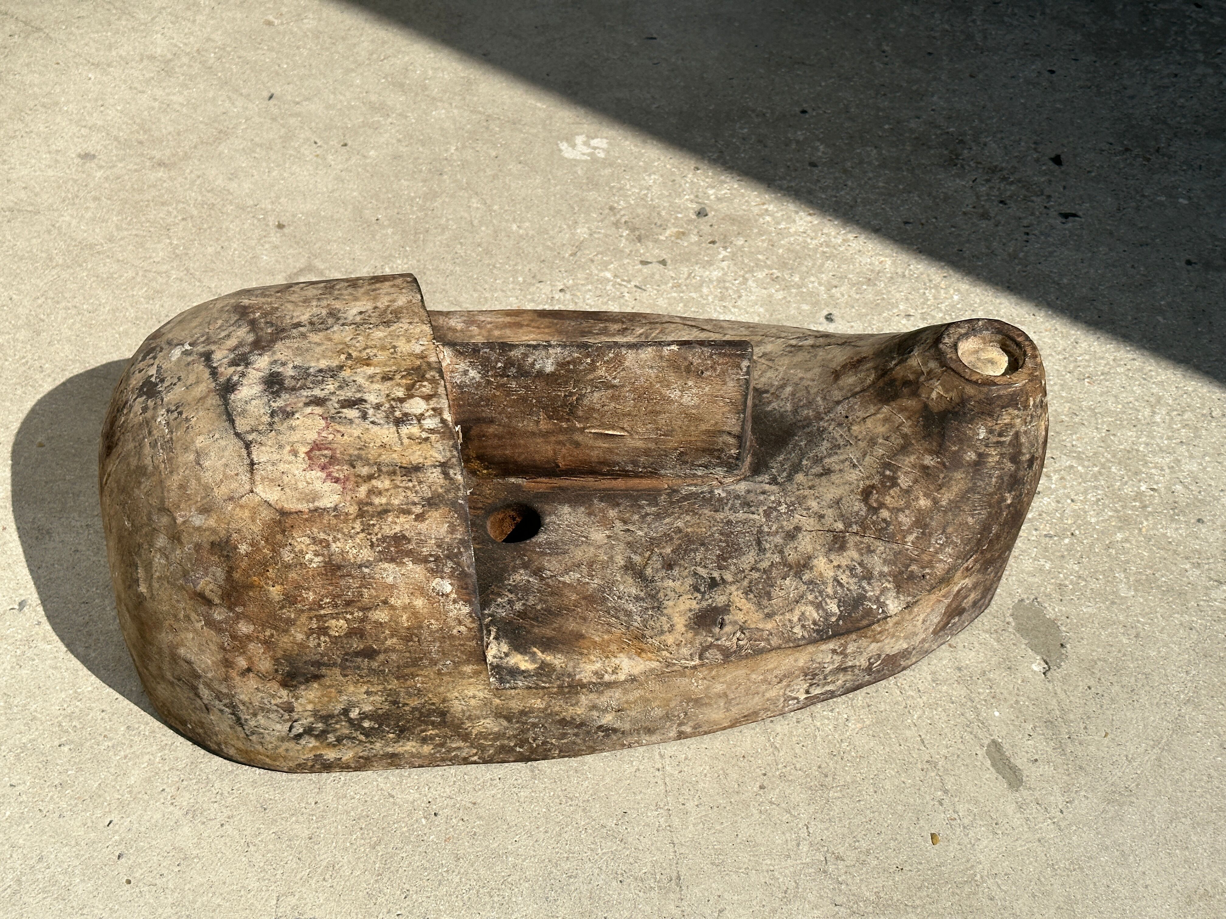 Large Timor mask in patinated wood H:50cm (2)