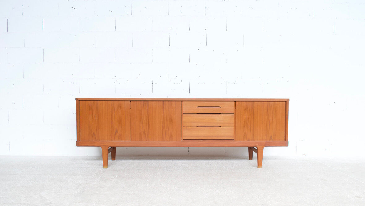 Teak sideboard Henning kjaernulf 60' years K/S mobelbafrik editor