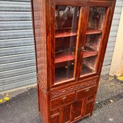 Joli cabinet vitrine indochinois deux corps. Milieu XXe siècle