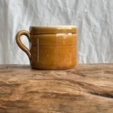 Stoneware mug with handle