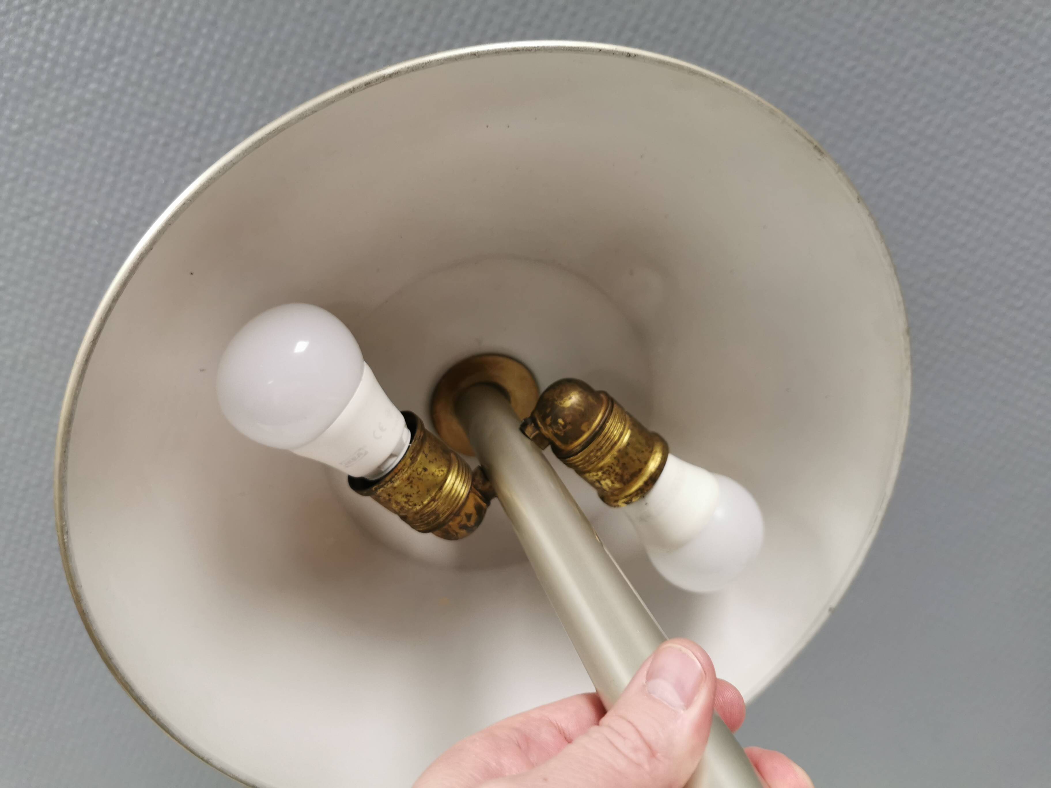 Vintage table lamp in ‘brass’ colour, probably German and from the 1980s.