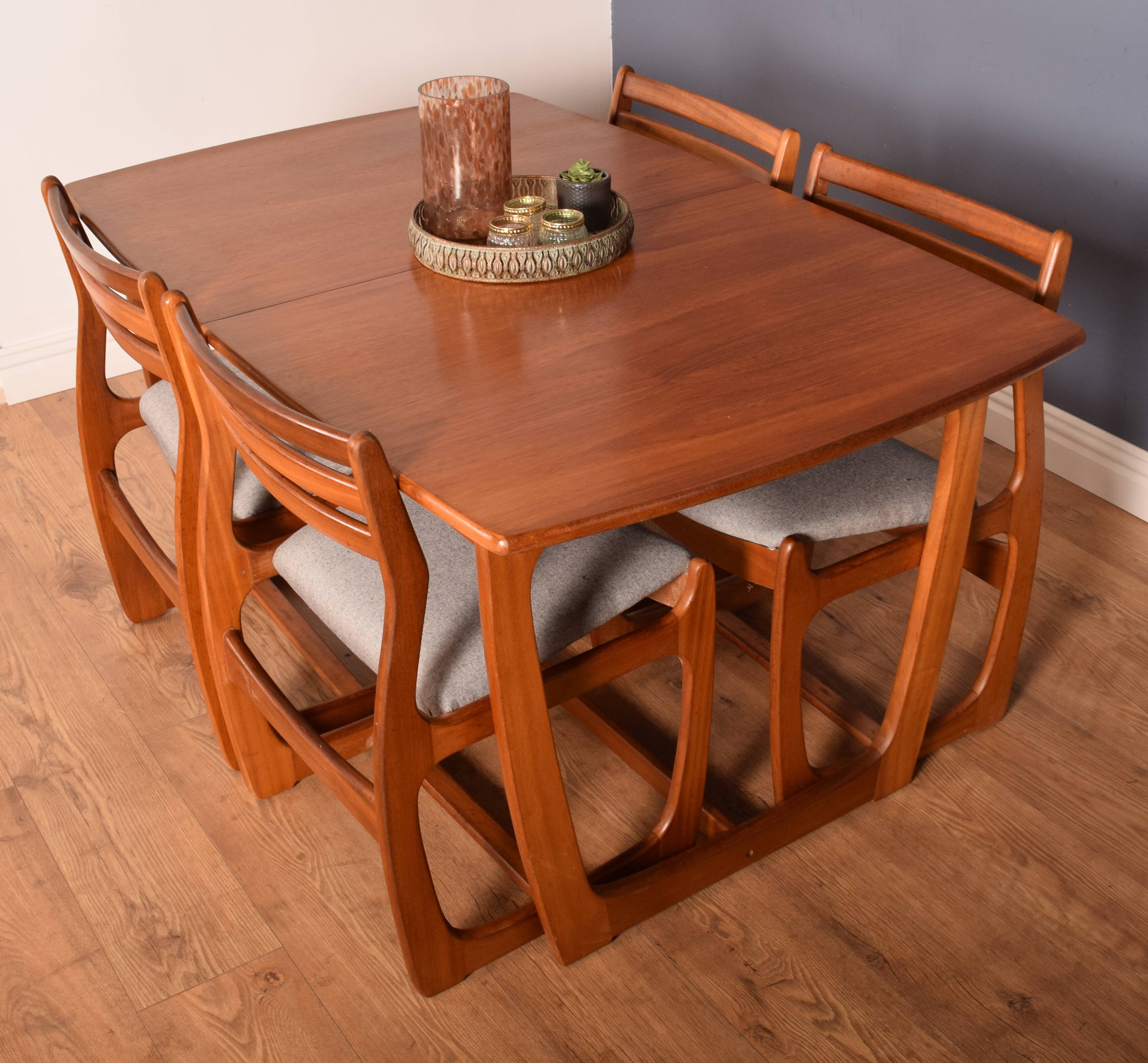 Dining table & 4 chairs 1960