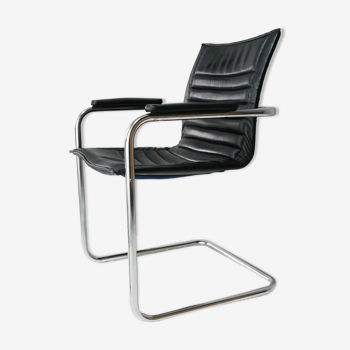 Chaise de bureau en cuir moderne suisse du milieu du siècle des années 1960