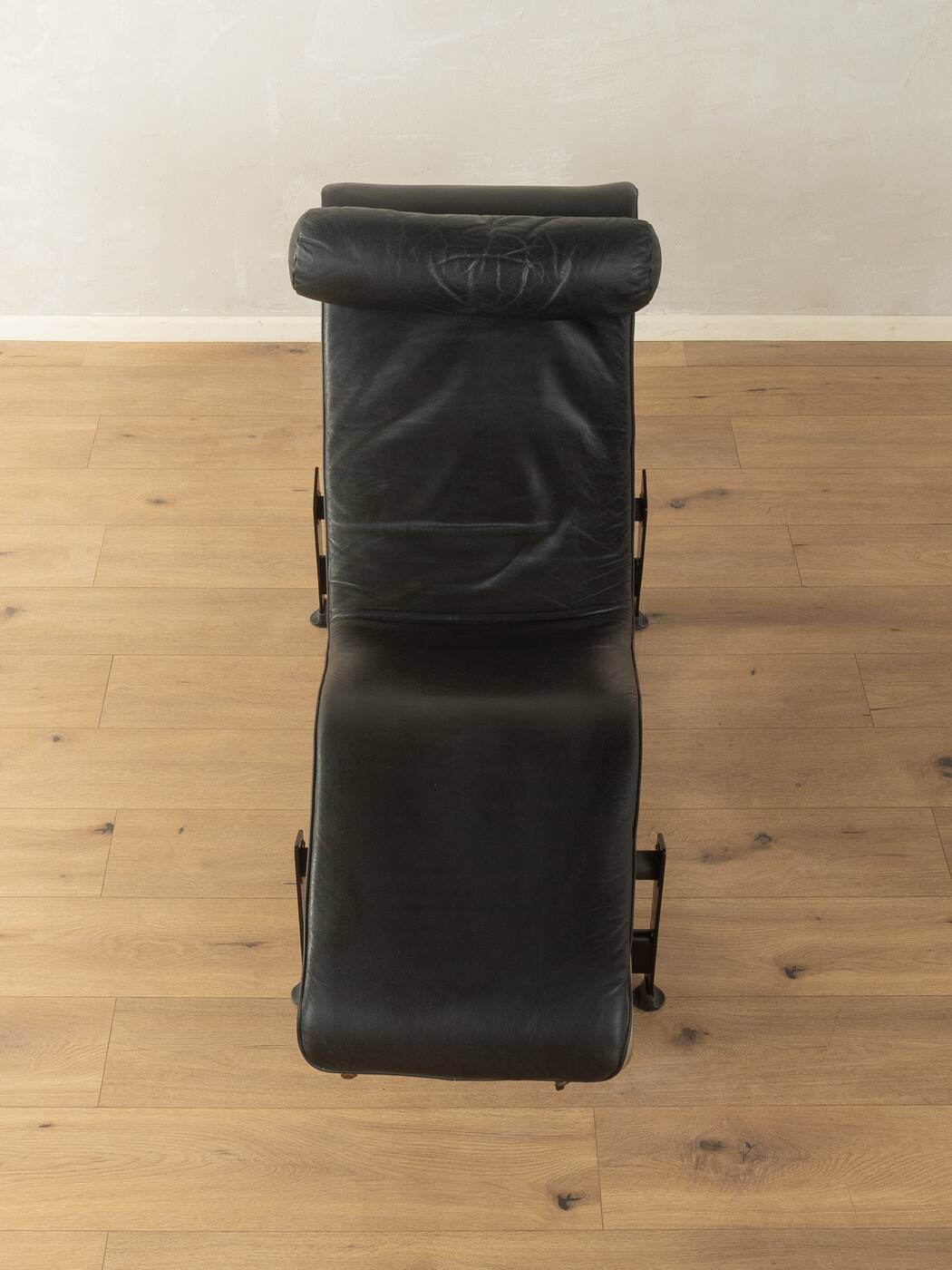Cassina | Le Corbusier, Pierre Jeanneret & Charlotte Perriand LC4 chaise longue