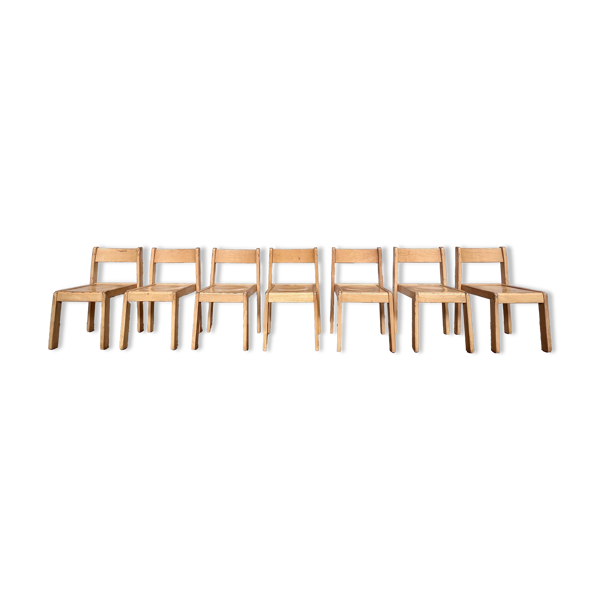 Série de 7 chaises scandinaves vintage en bois pour enfant