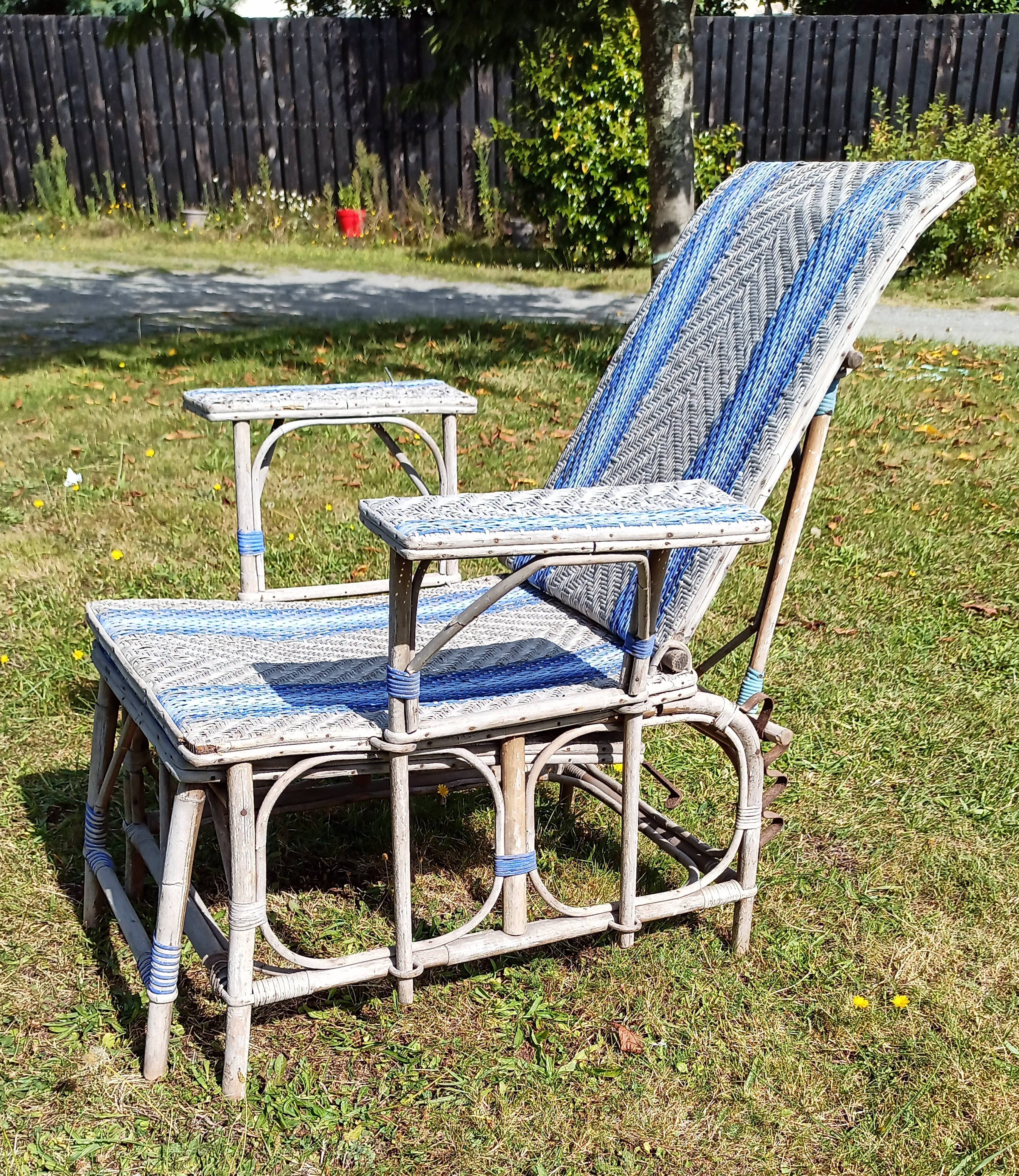 Rattan deckchair