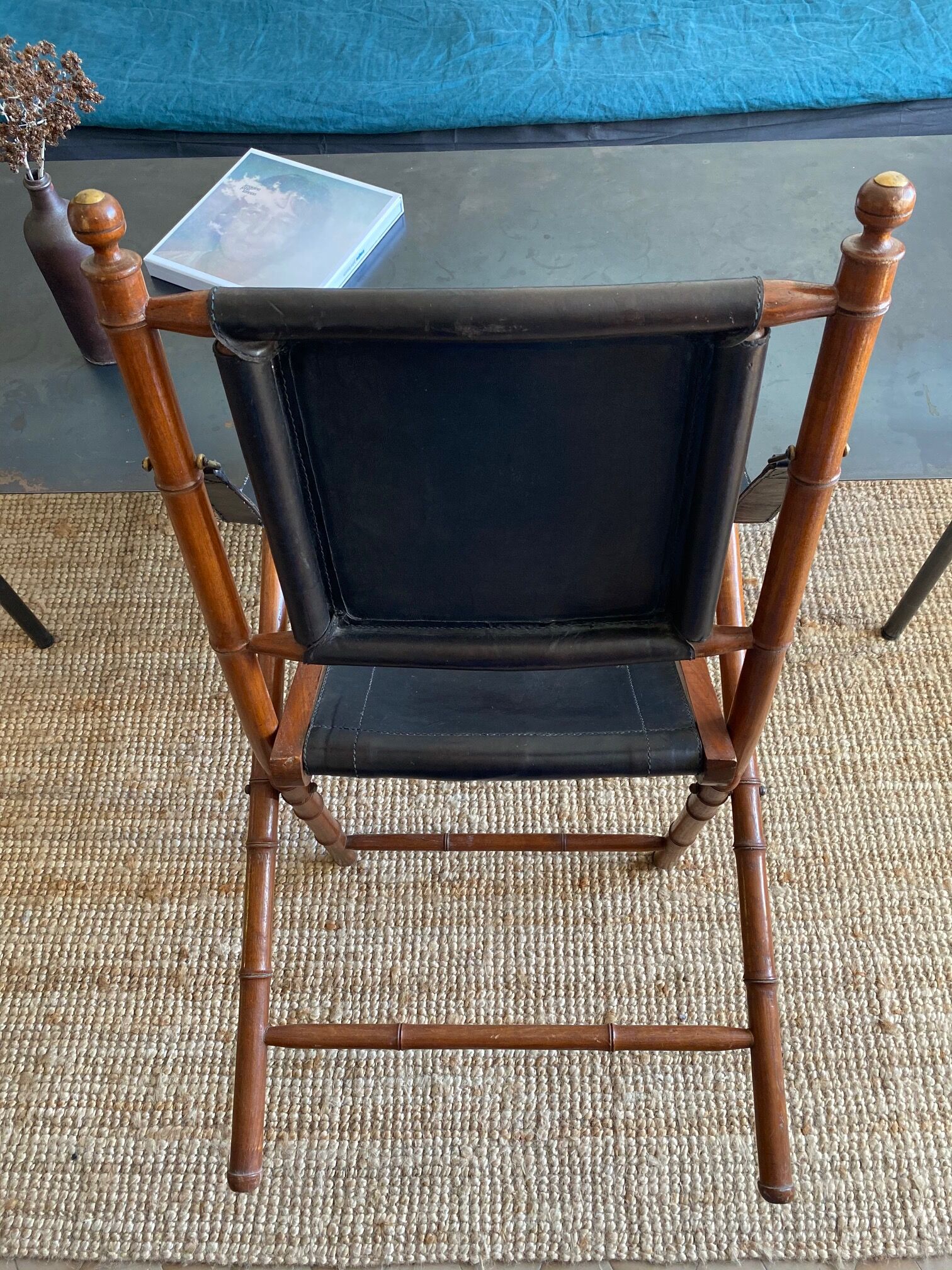 Safari armchair in wood and leather
