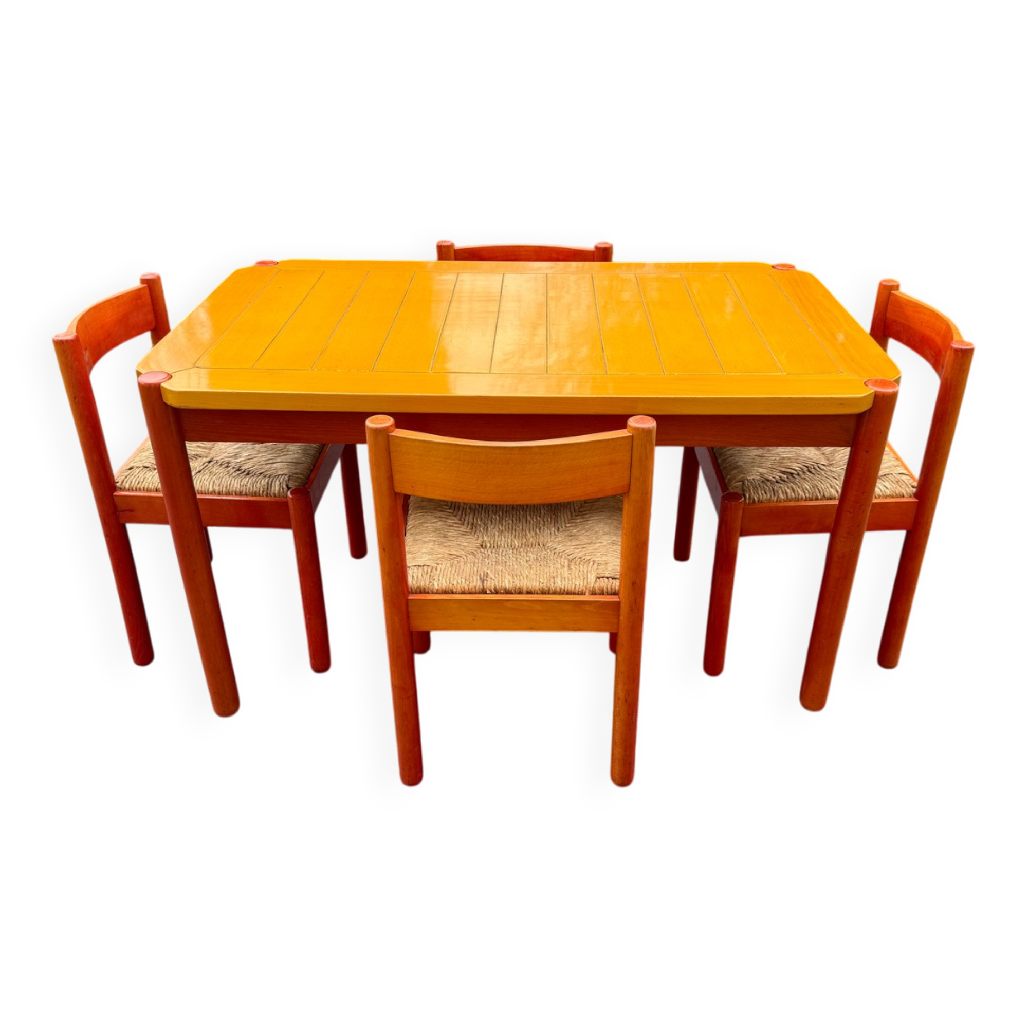 Lot of dining tables and 4 Vico Magistretti chairs from 1960.