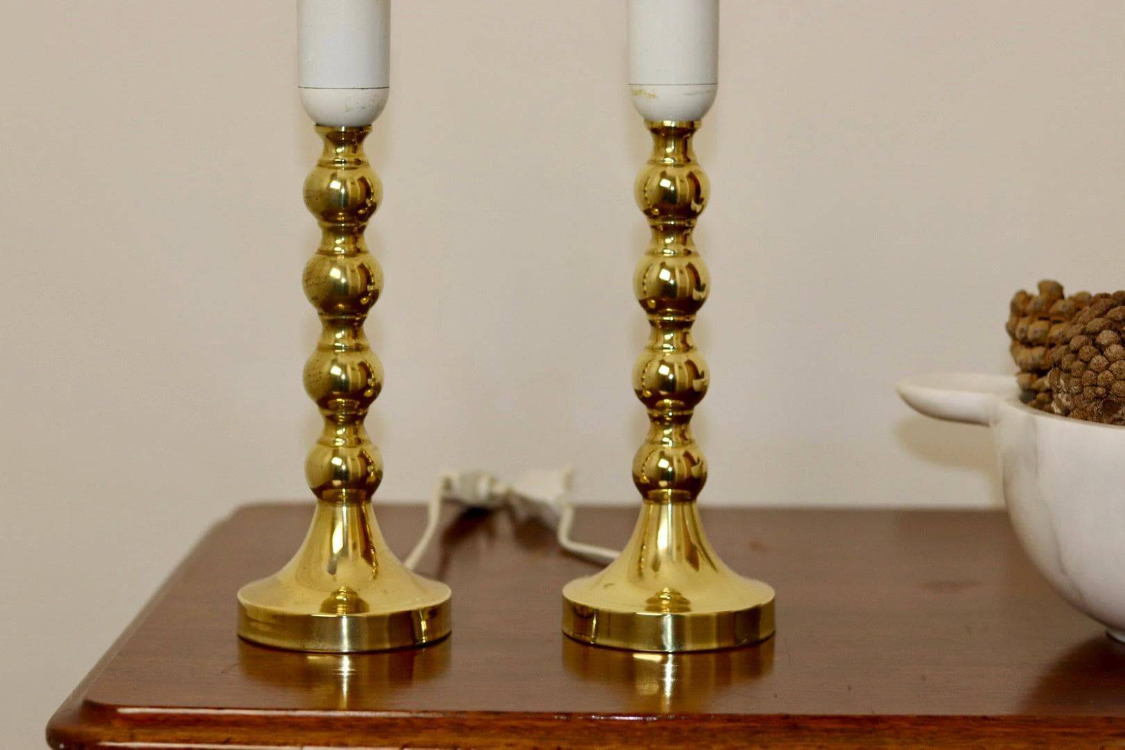 Paire de lampes suédoises en laiton du milieu du siècle