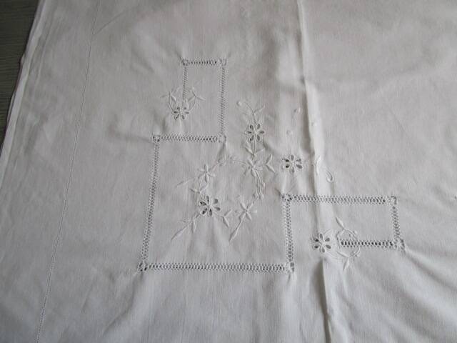 Old embroidered cloth and day embroidery – 170 x 300 cm