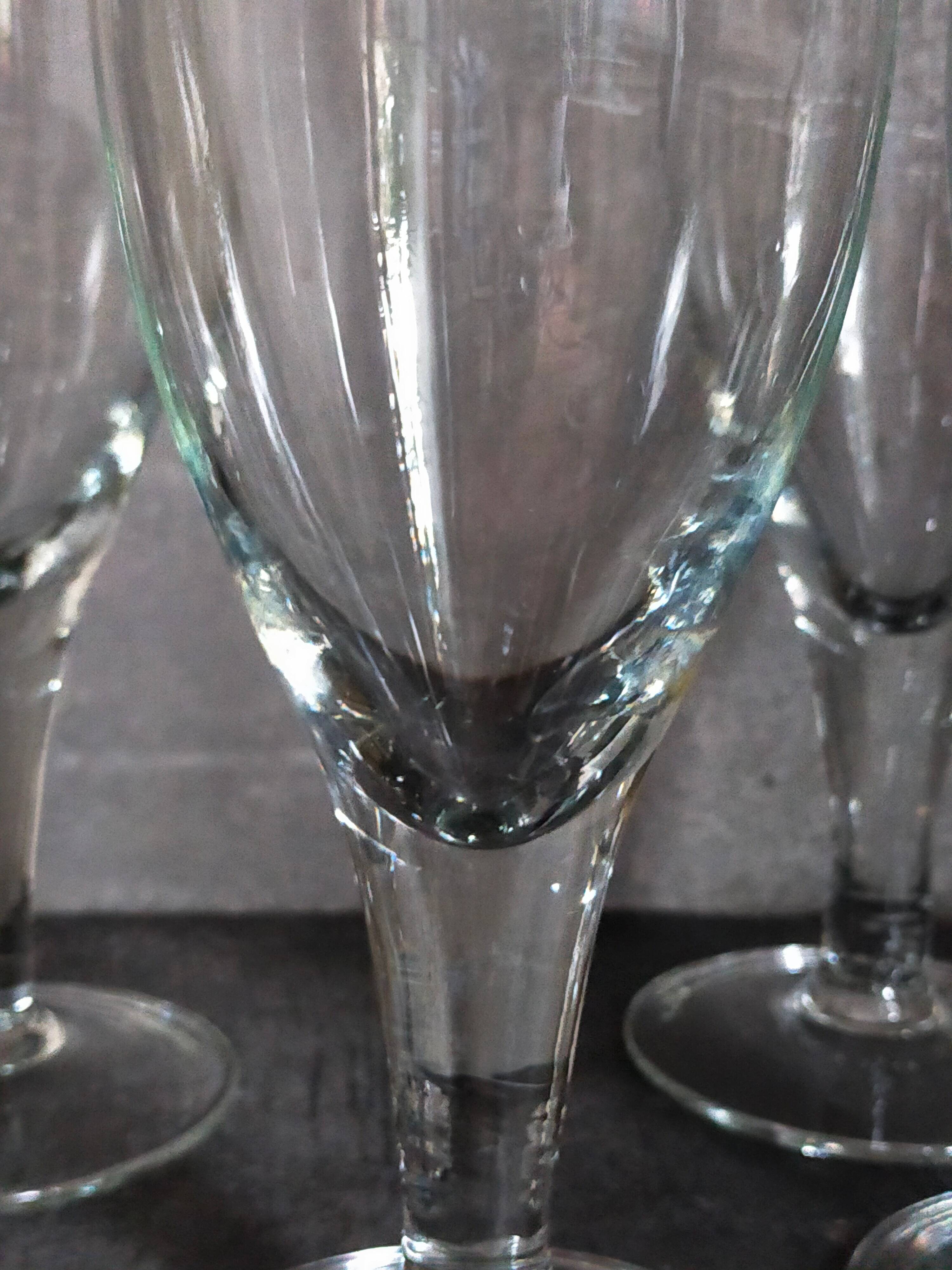 Six XXL blown glass stemmed glasses