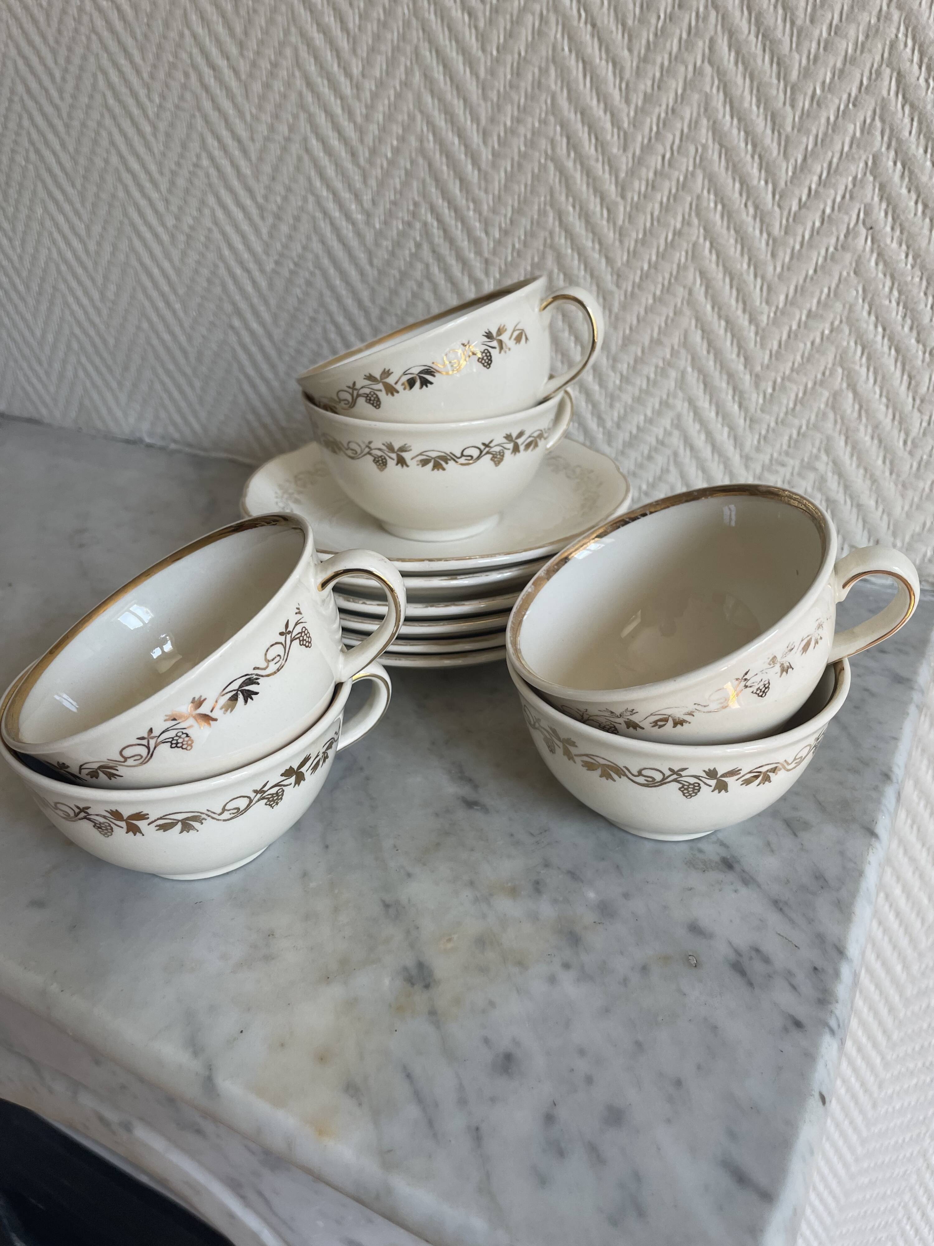 Set of six Villeroy and Boch cups