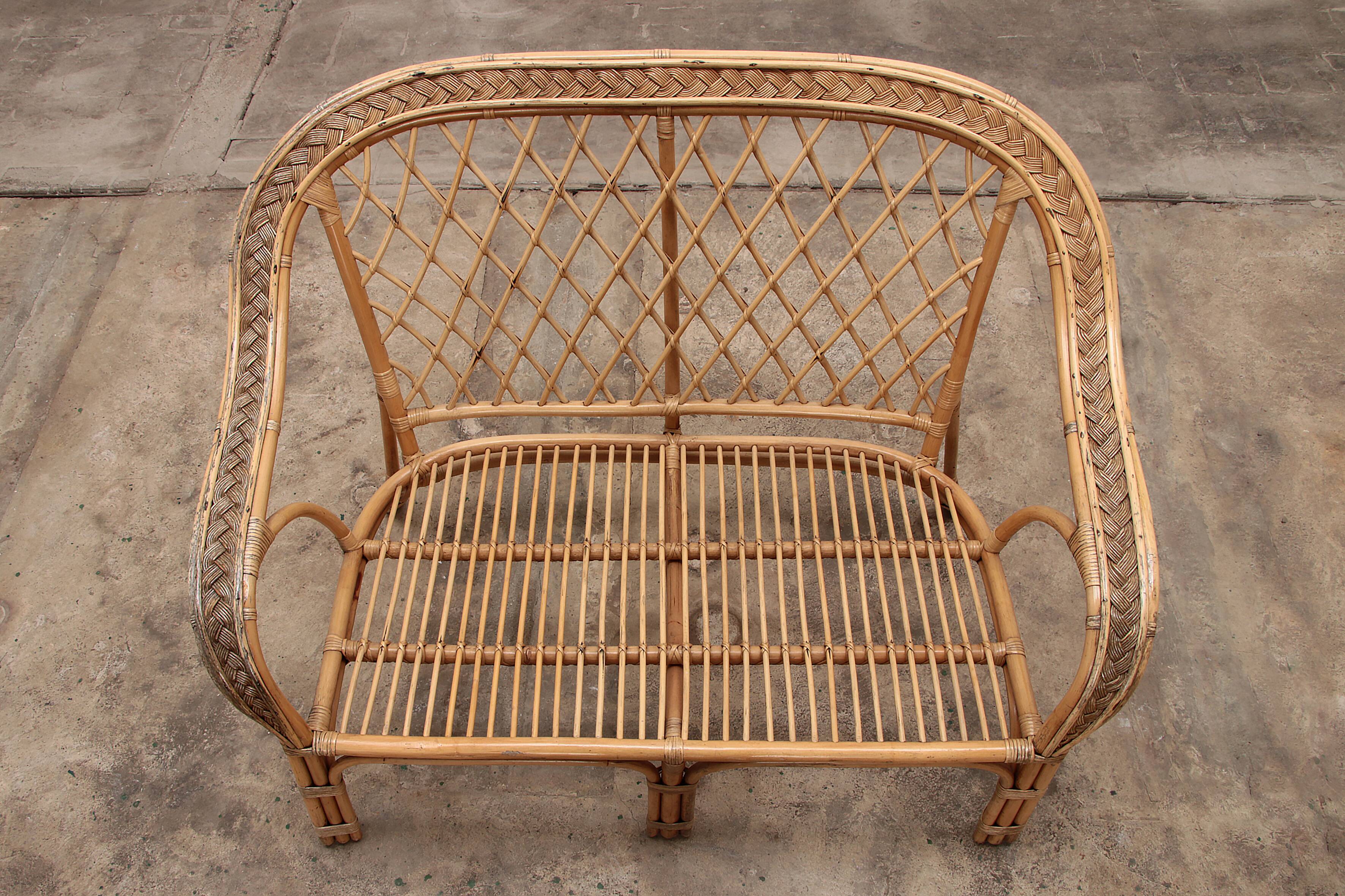 French Bohemian sofa made of bamboo from the 1960s.