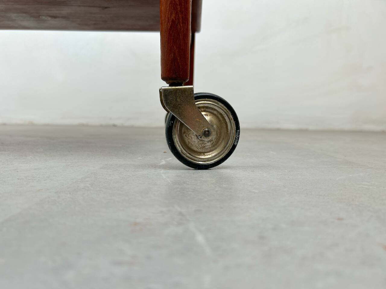 Chariot à thé Modèle 44 par Niels Otto Møller