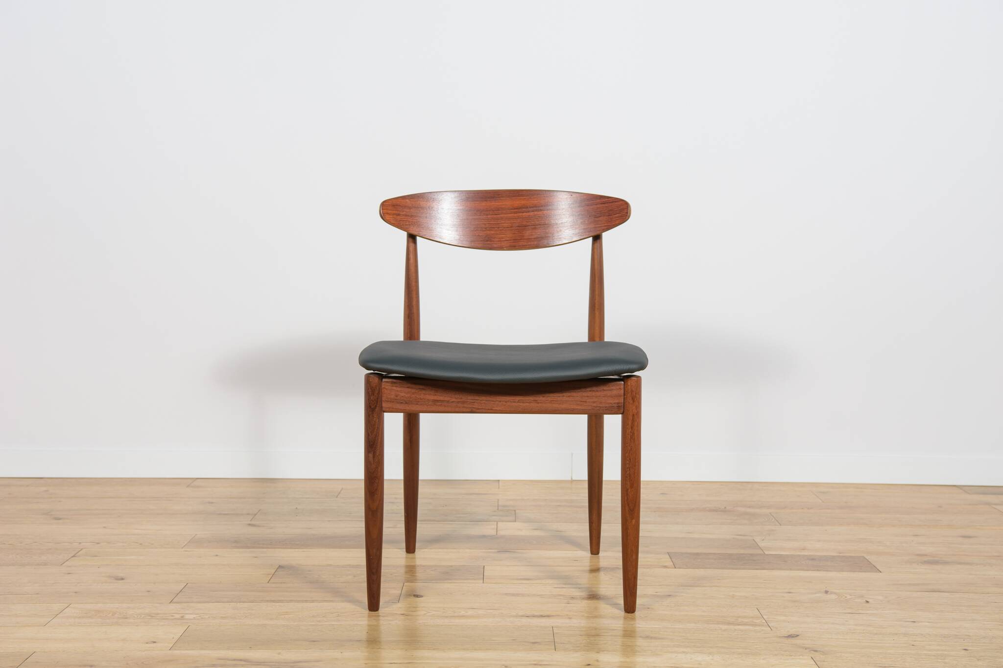 Chaises de salle à manger en teck des années 50 modèle 4507 par Ib Kofod Larsen pour G-Plan.