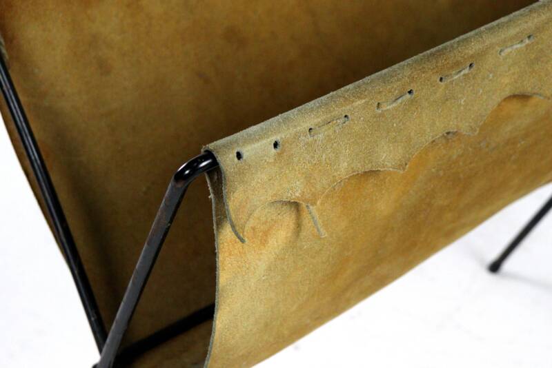 Nubuck magazine rack