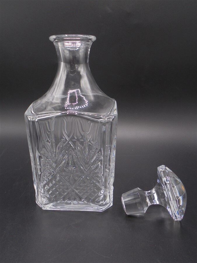 Whisky decanter