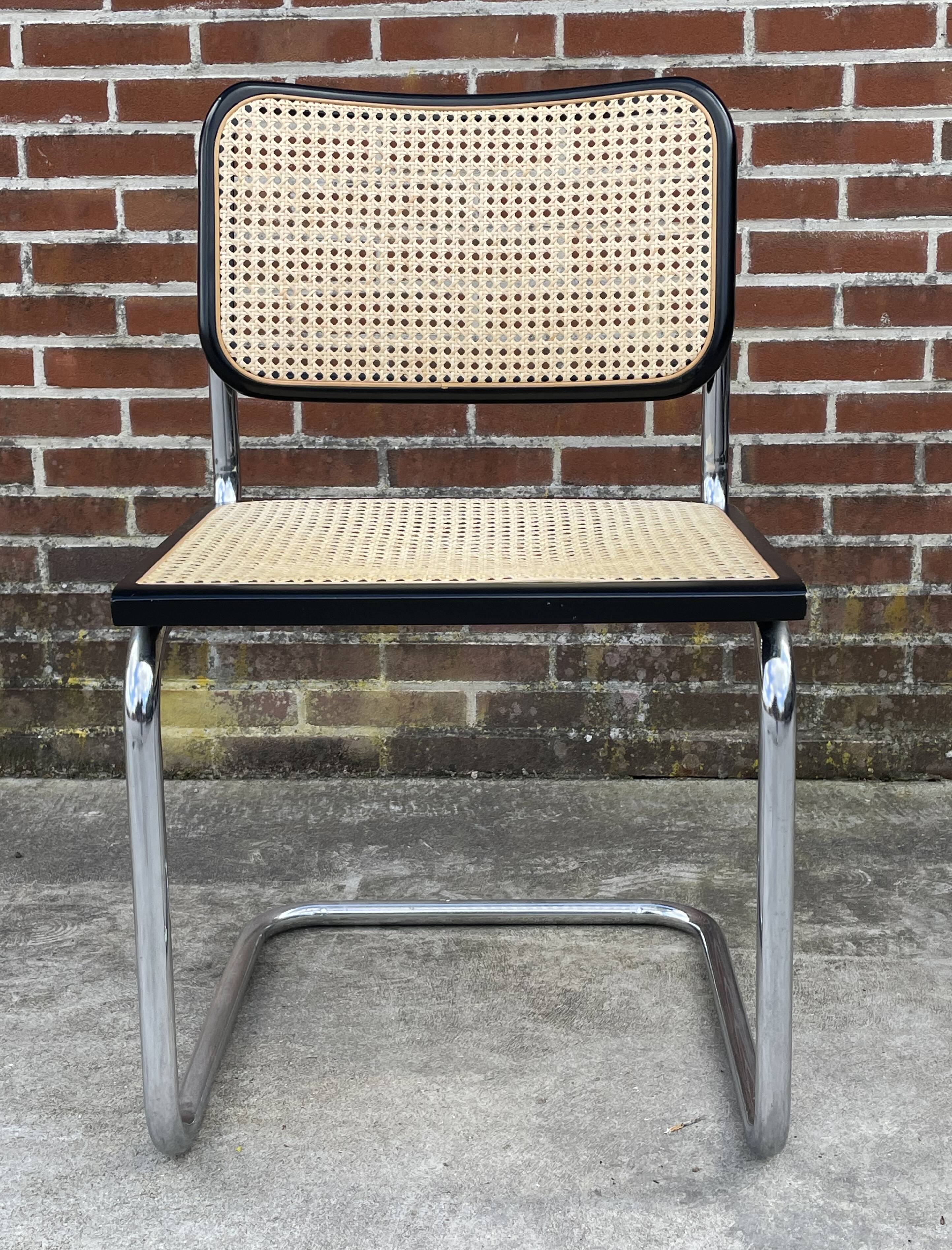 Cesca chair b32 model in blak and wood by Marcel Breuer