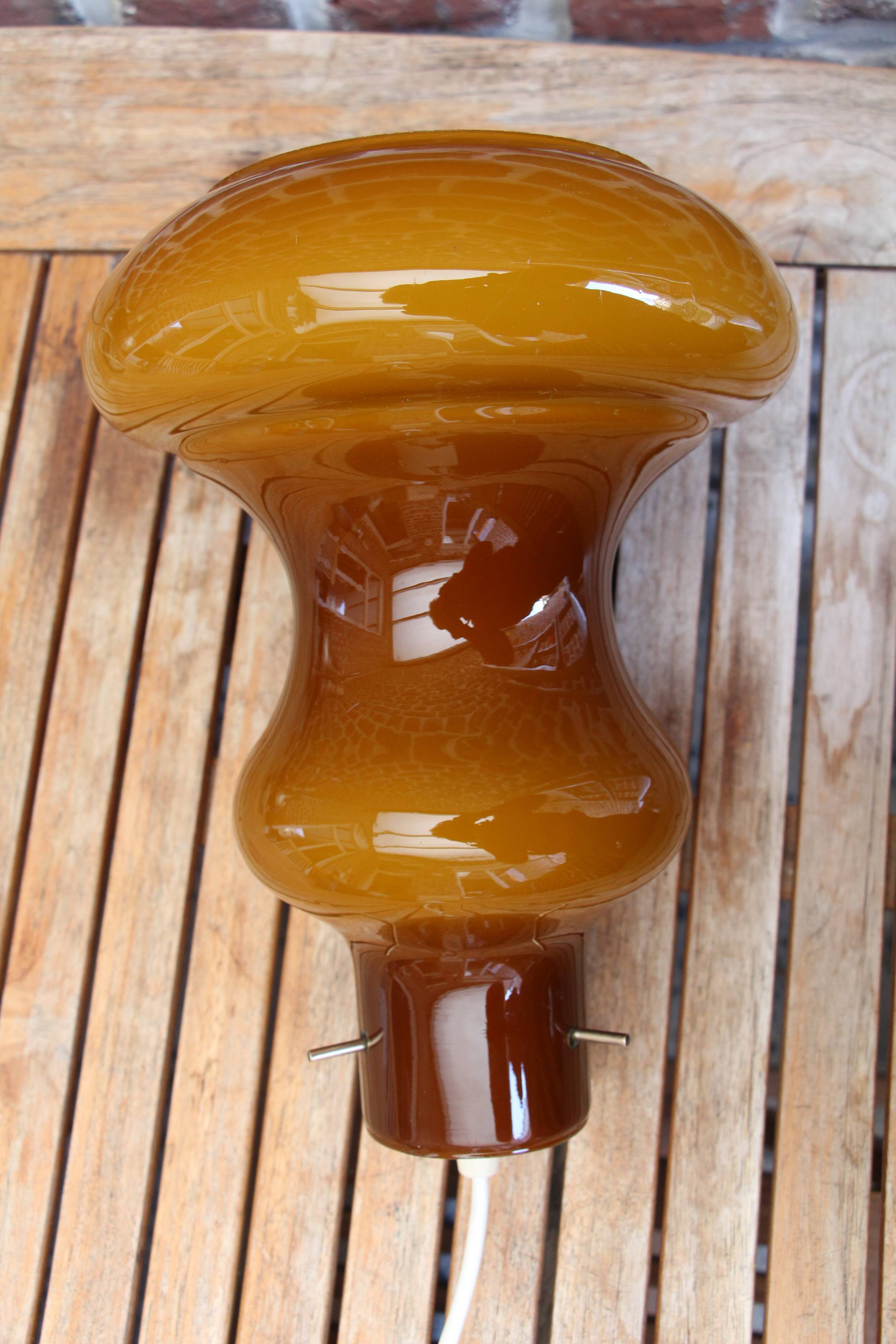 Suspension vintage en opaline marron-caramel 60's