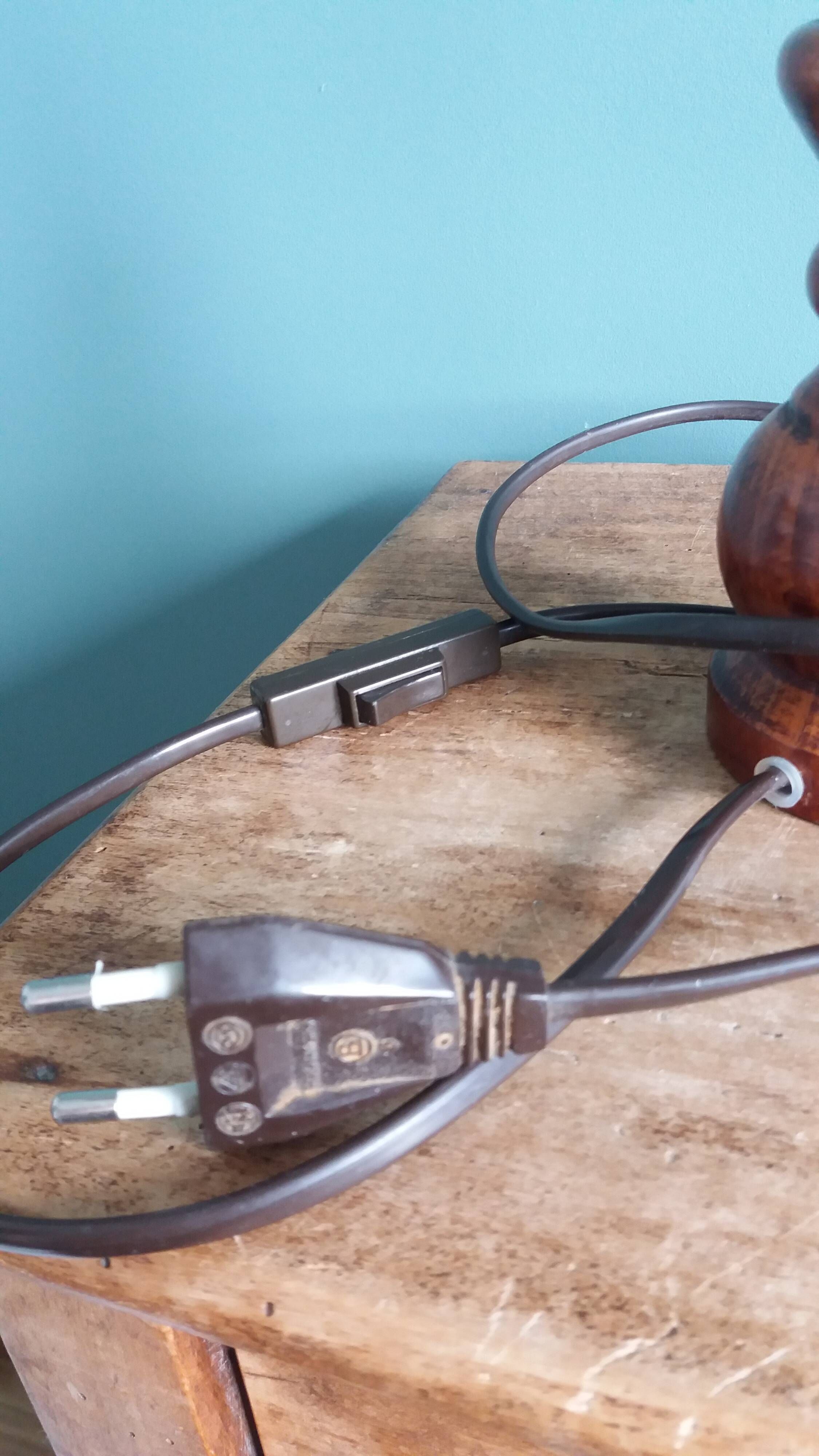 Lamp, turned wooden base