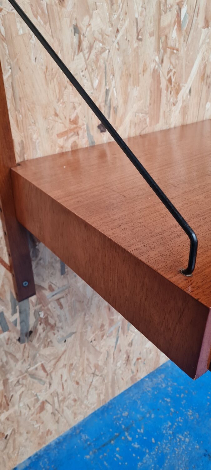 Cadovius Poul wall system