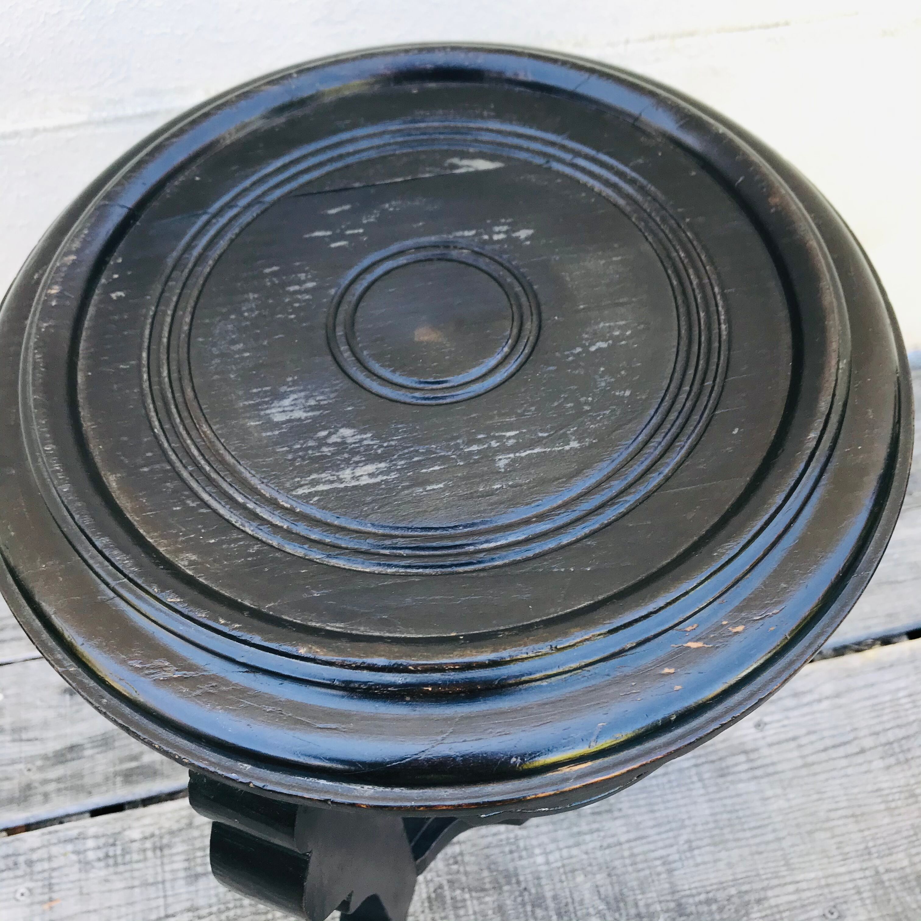 Black wooden tripod harness 1920