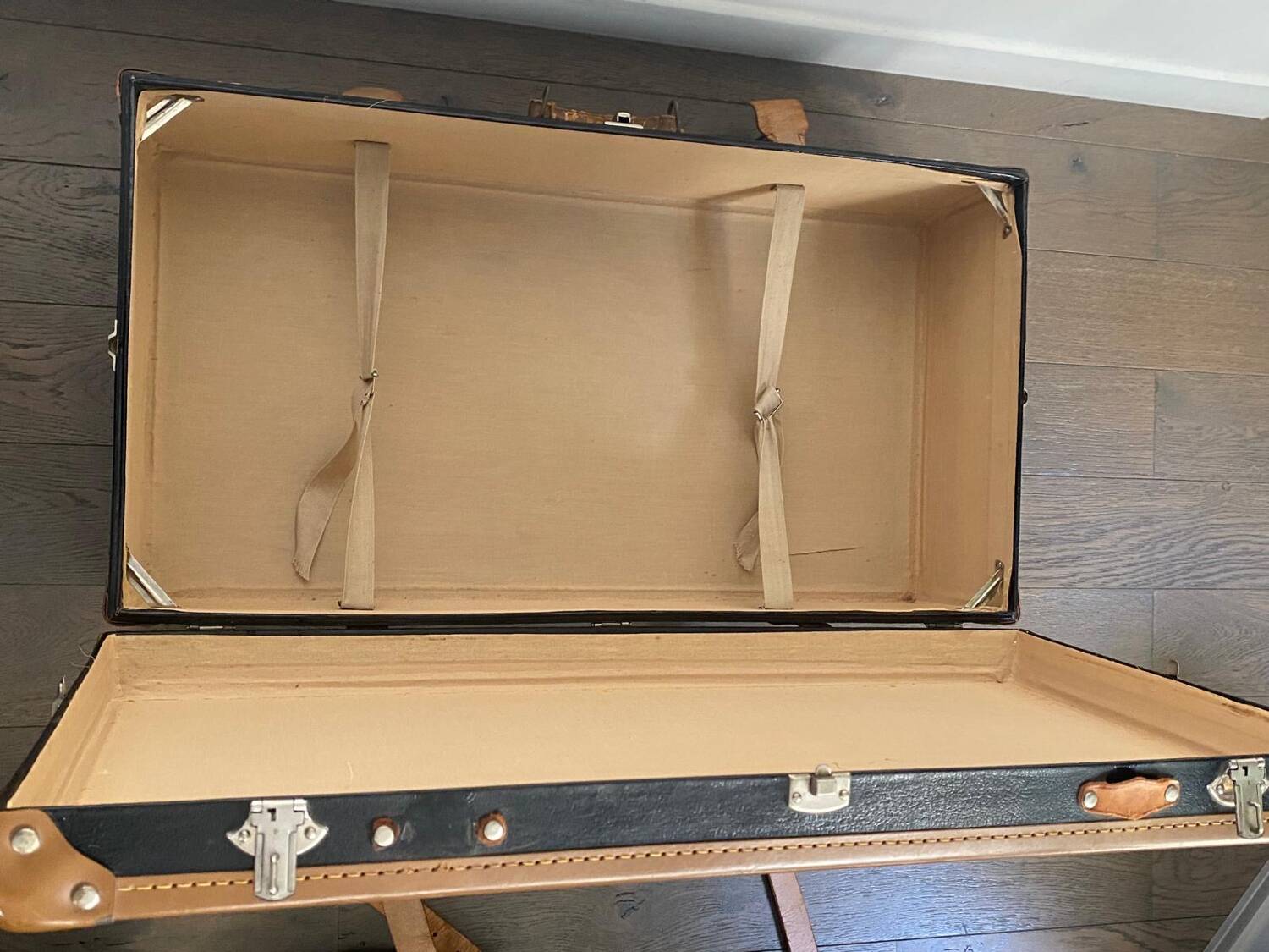 Malle Cabin Mid-Century Fibre Vulcanised / Beige Leather / Metal