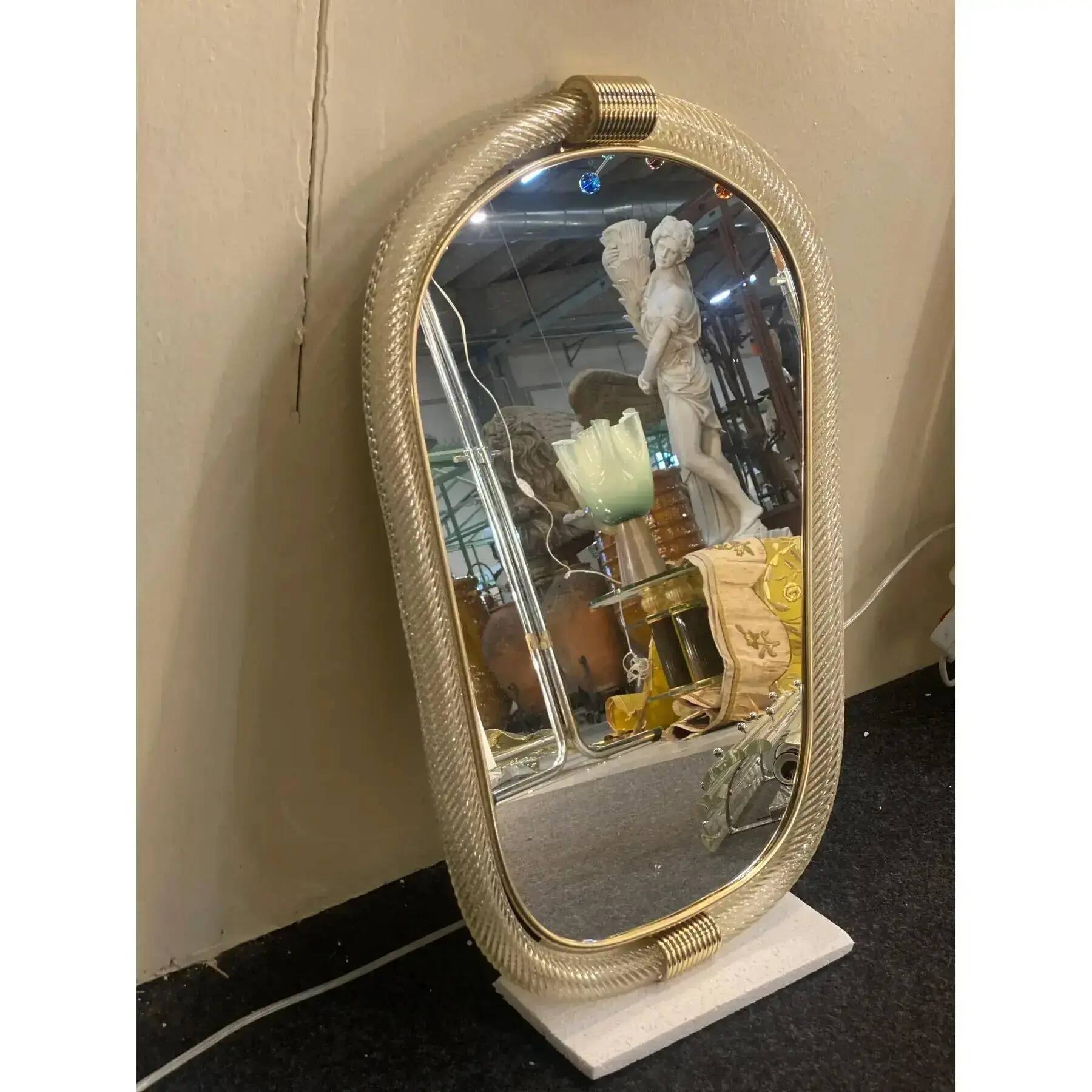 Miroir mural en verre de Murano de style italien avec torciglione torchon – Barovier
