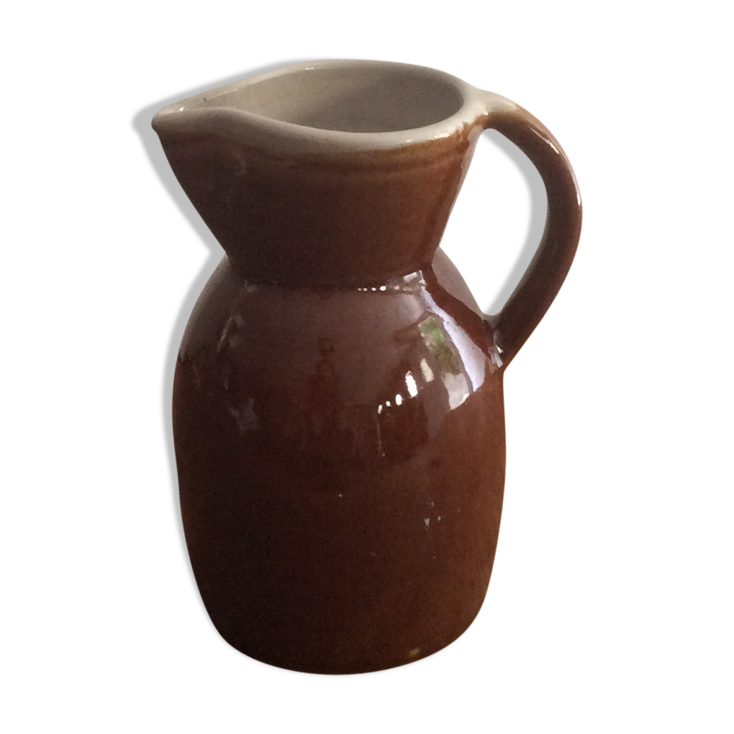 Berry sandstone pitcher