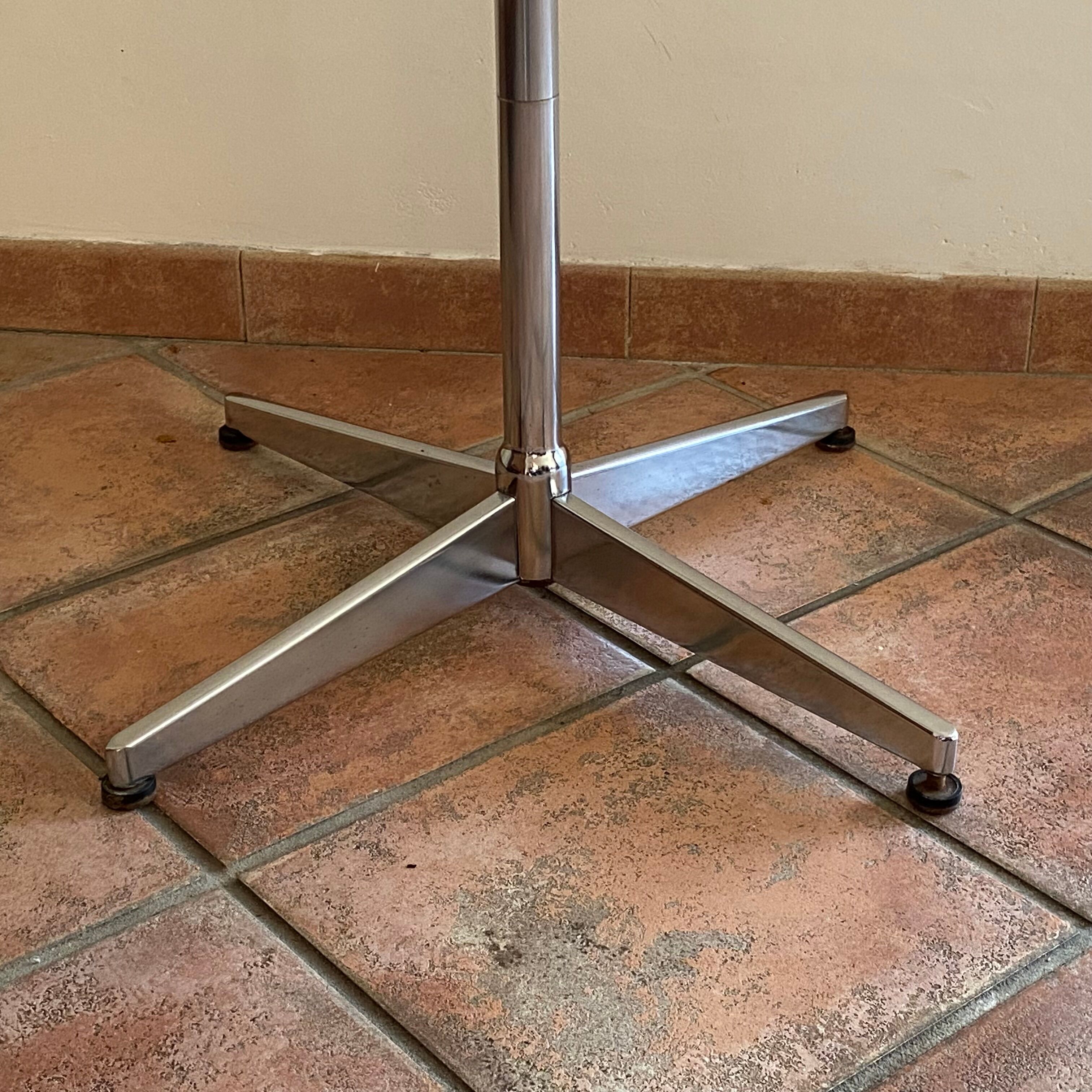 Parrot coat rack. 12 hooks. 1970.