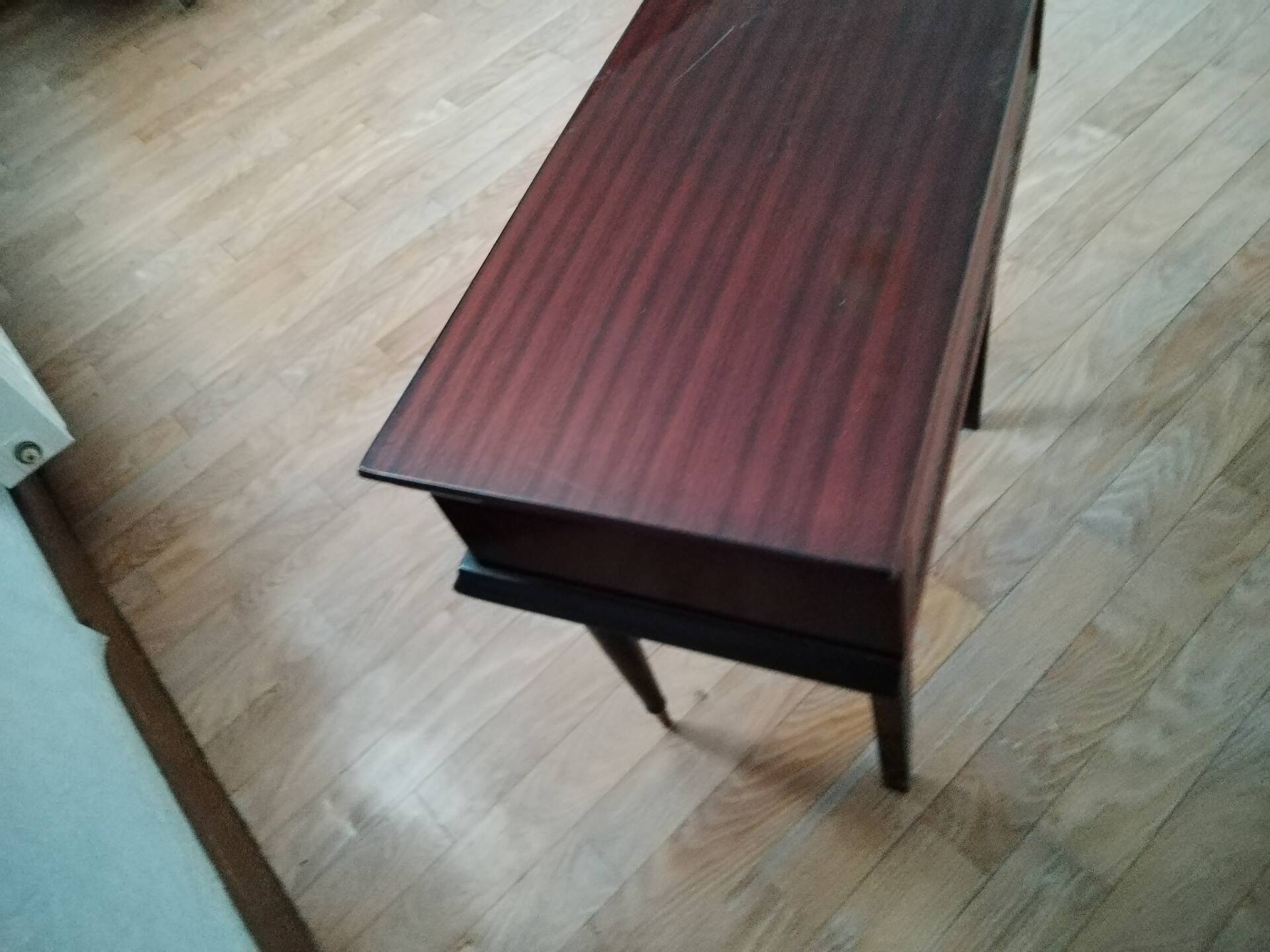 Mid-century bedside table with compass legs – Reconstruction style